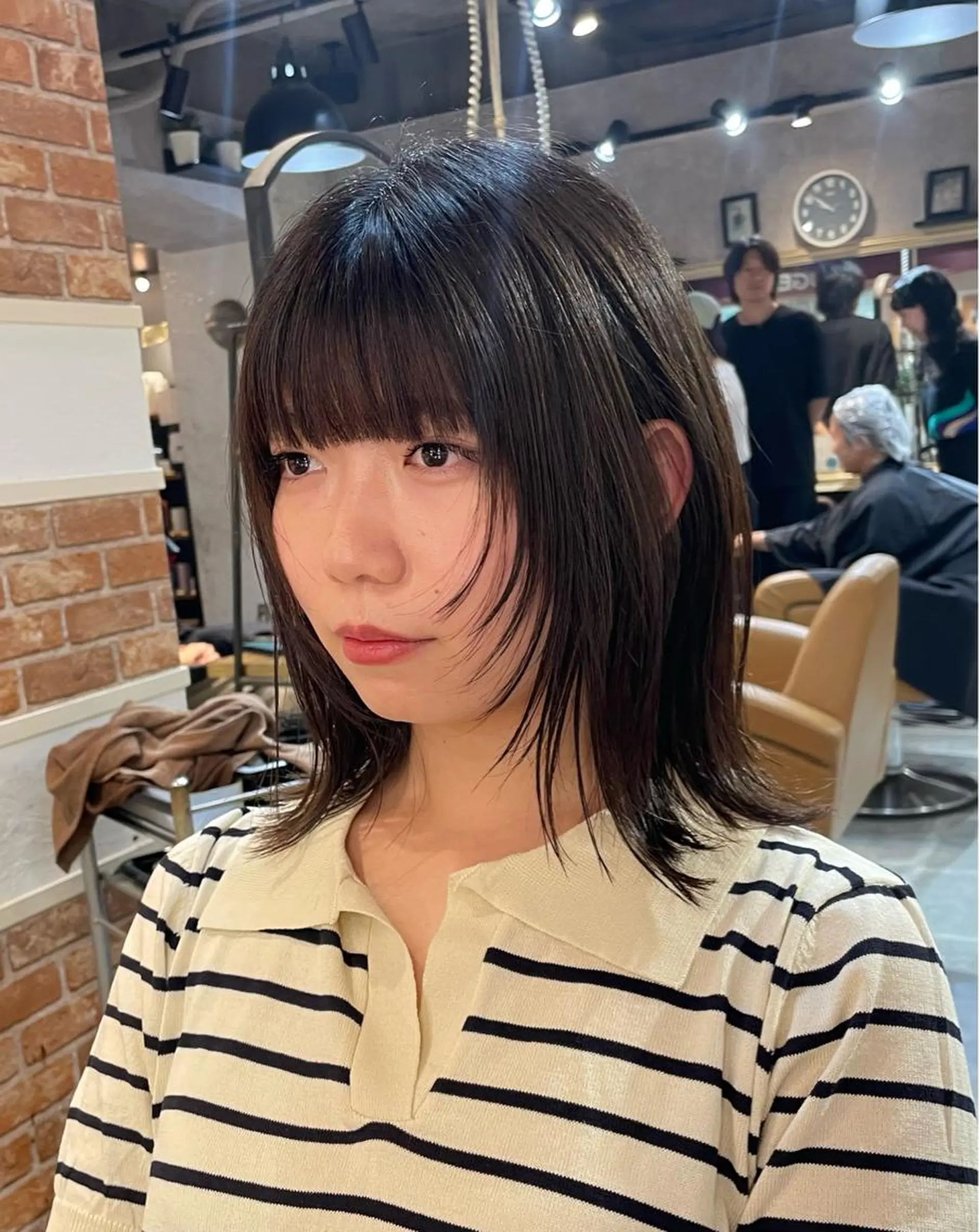 ミディアム 顔周りカット ウルフカット カット トリートメント 🫧縮毛矯正/ウルフ /レイヤー/白倉のヘアスタイル