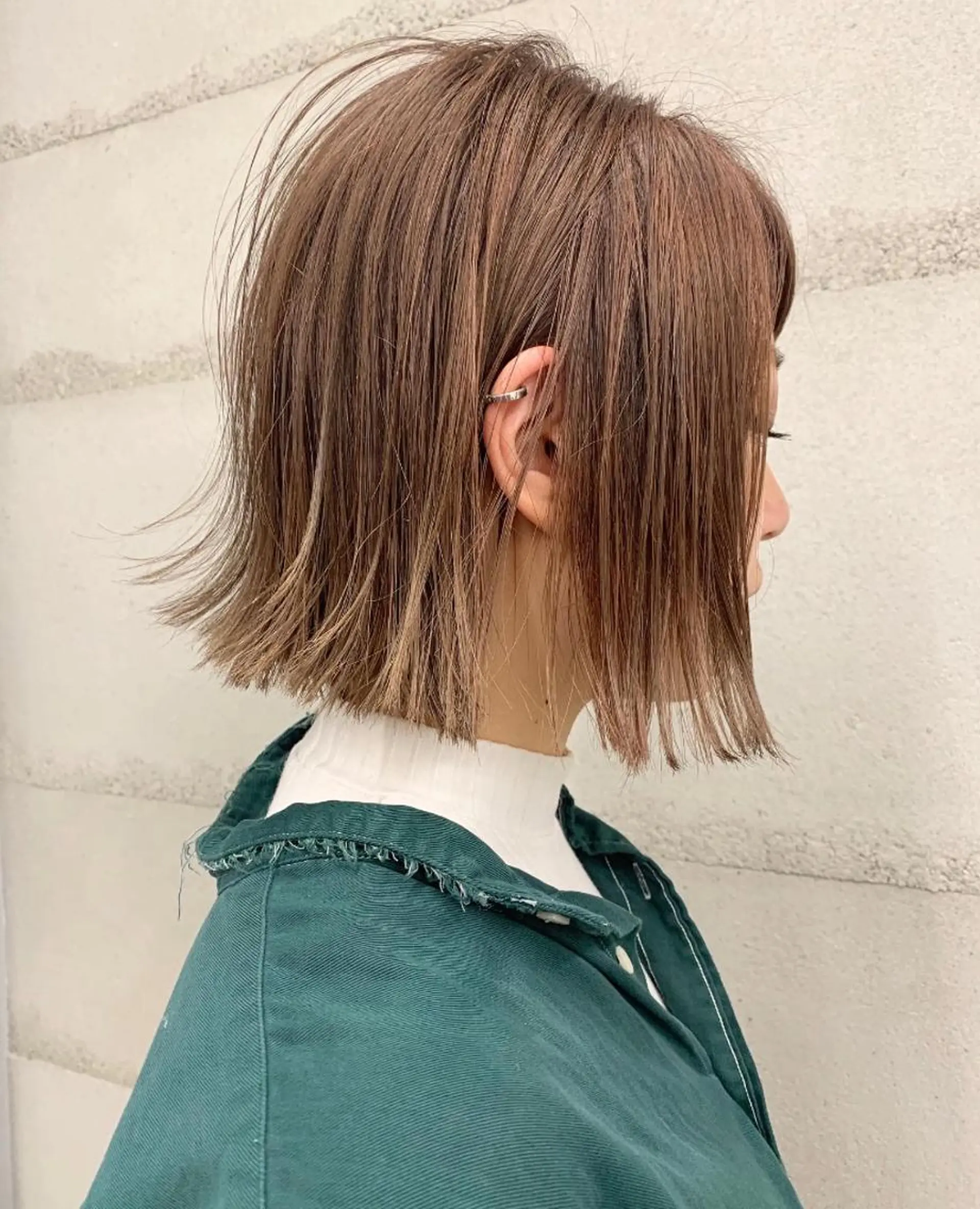 ショート カラー 透明感/オリーブ/ グレージュ/YUKAのヘアスタイル