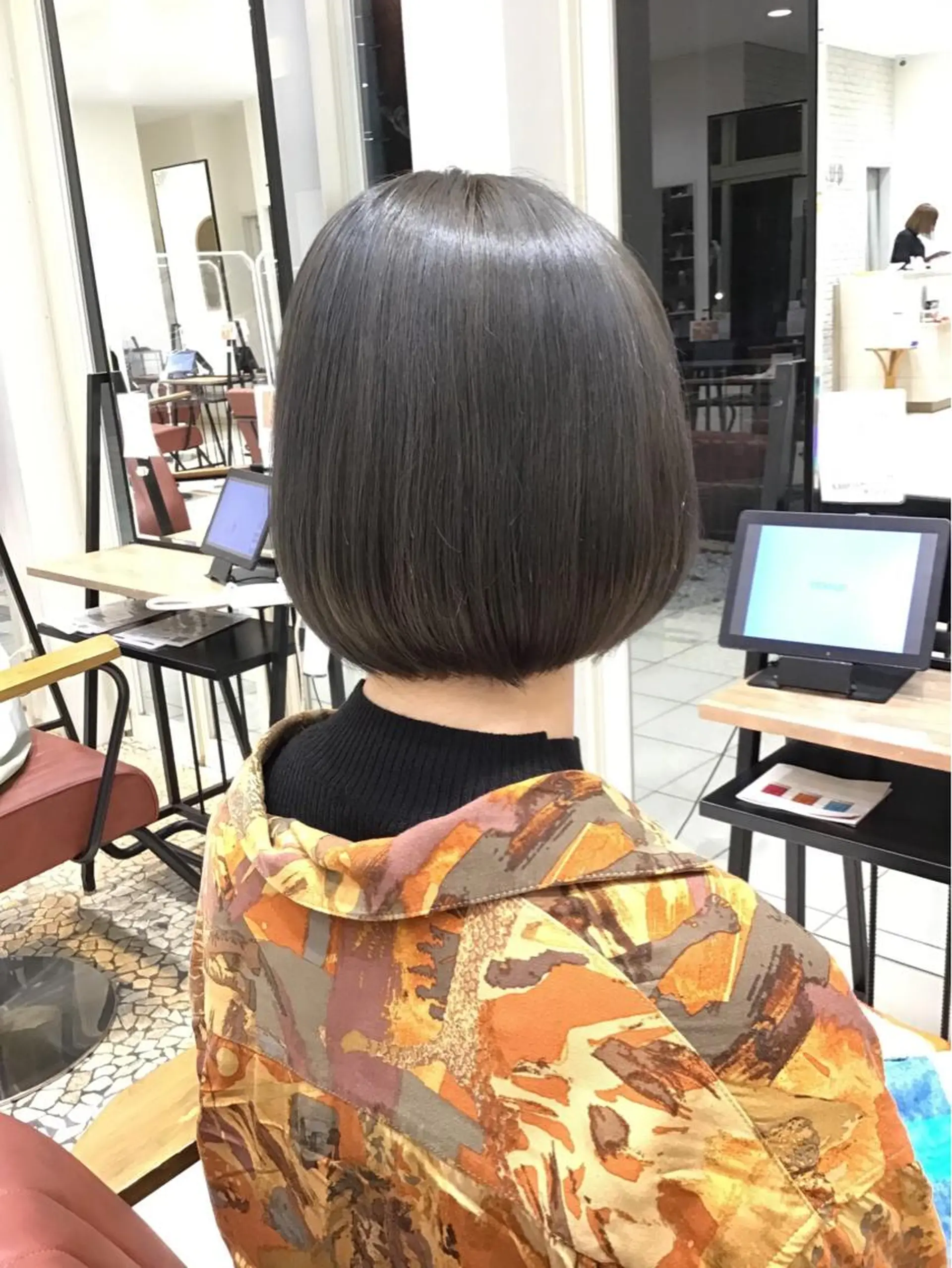 ショート カラー ブリーチ シルバー GranCieux 水戸/まつパ🧡黒柳の眉毛・アイブロウイメージ