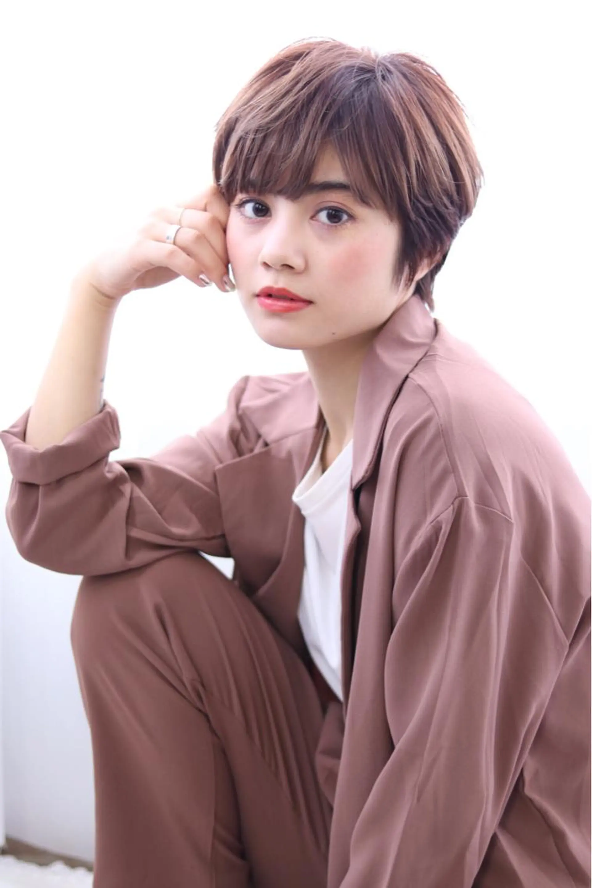 ショート 透明感カラー⭐️ 田嶋麗奈のヘアスタイル