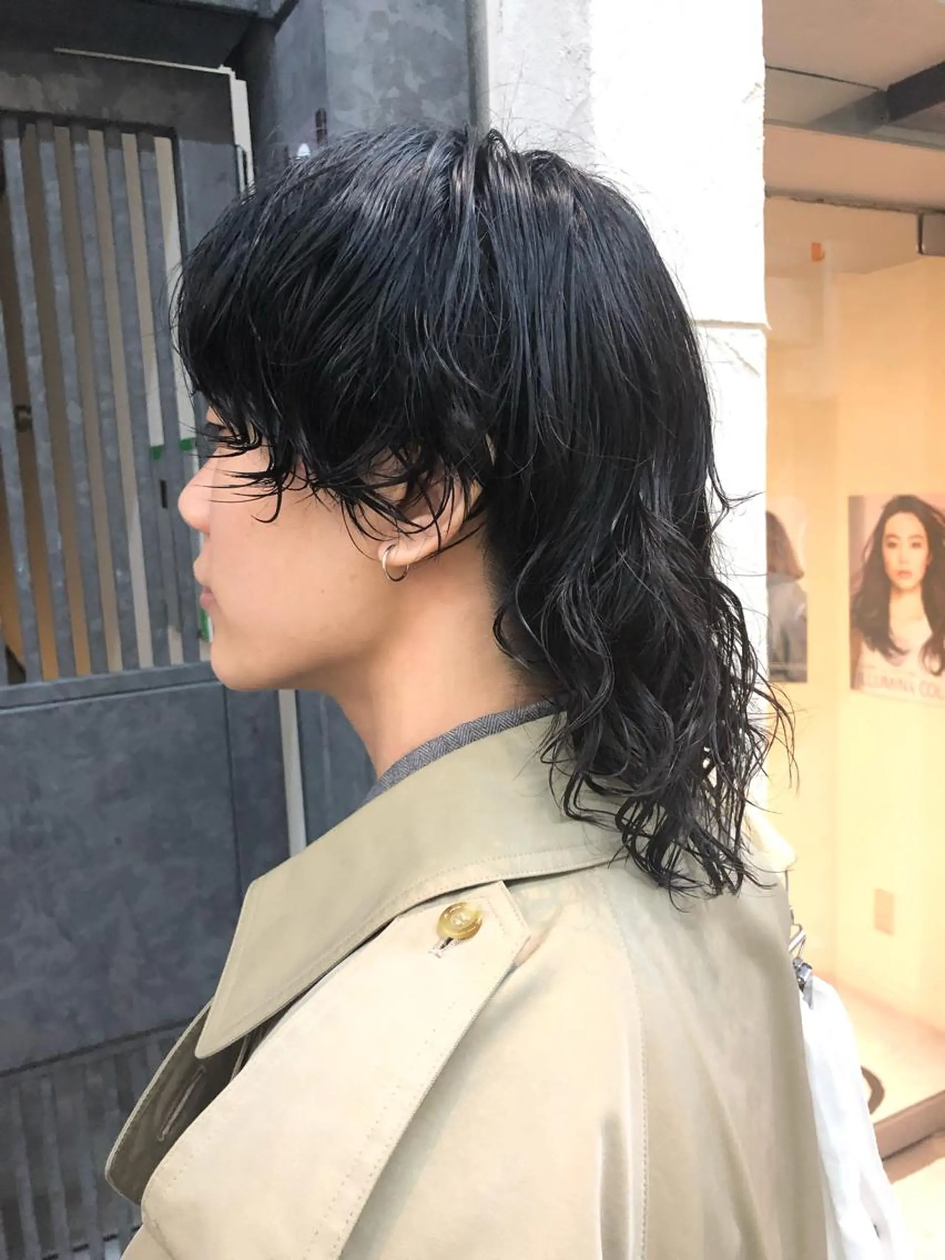 ミディアム パーマ ウルフカット／吉村 桃子のヘアスタイル