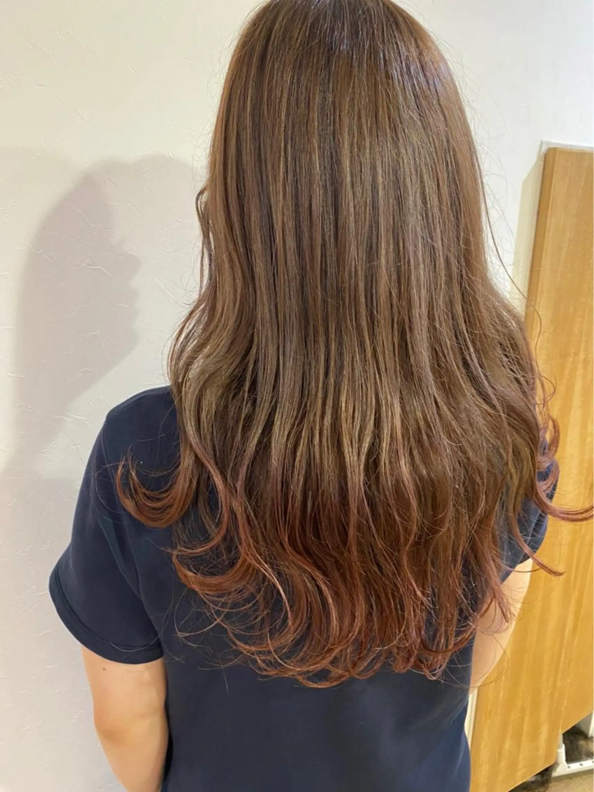 ロング カラー 山中 かりんのヘアスタイル