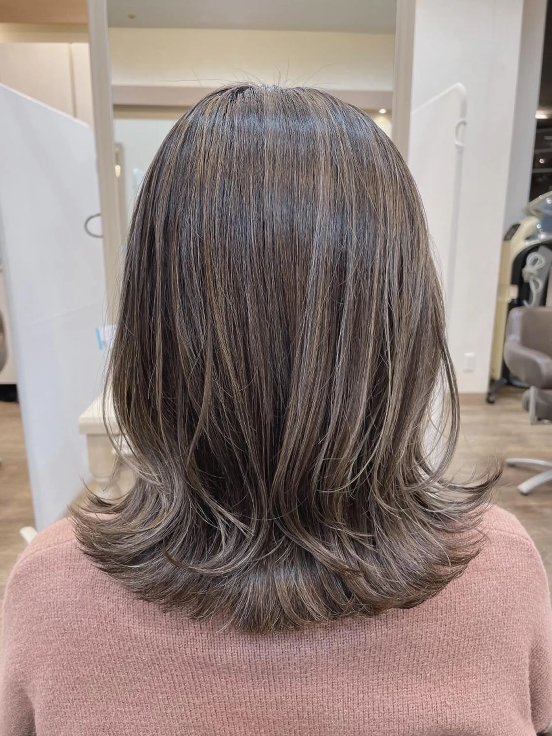 ミディアム カラー ベージュカラー ハイライトカラー ハイライト カット ヘアカラー 尚平 40代からの 髪質改善専門のその他イメージ