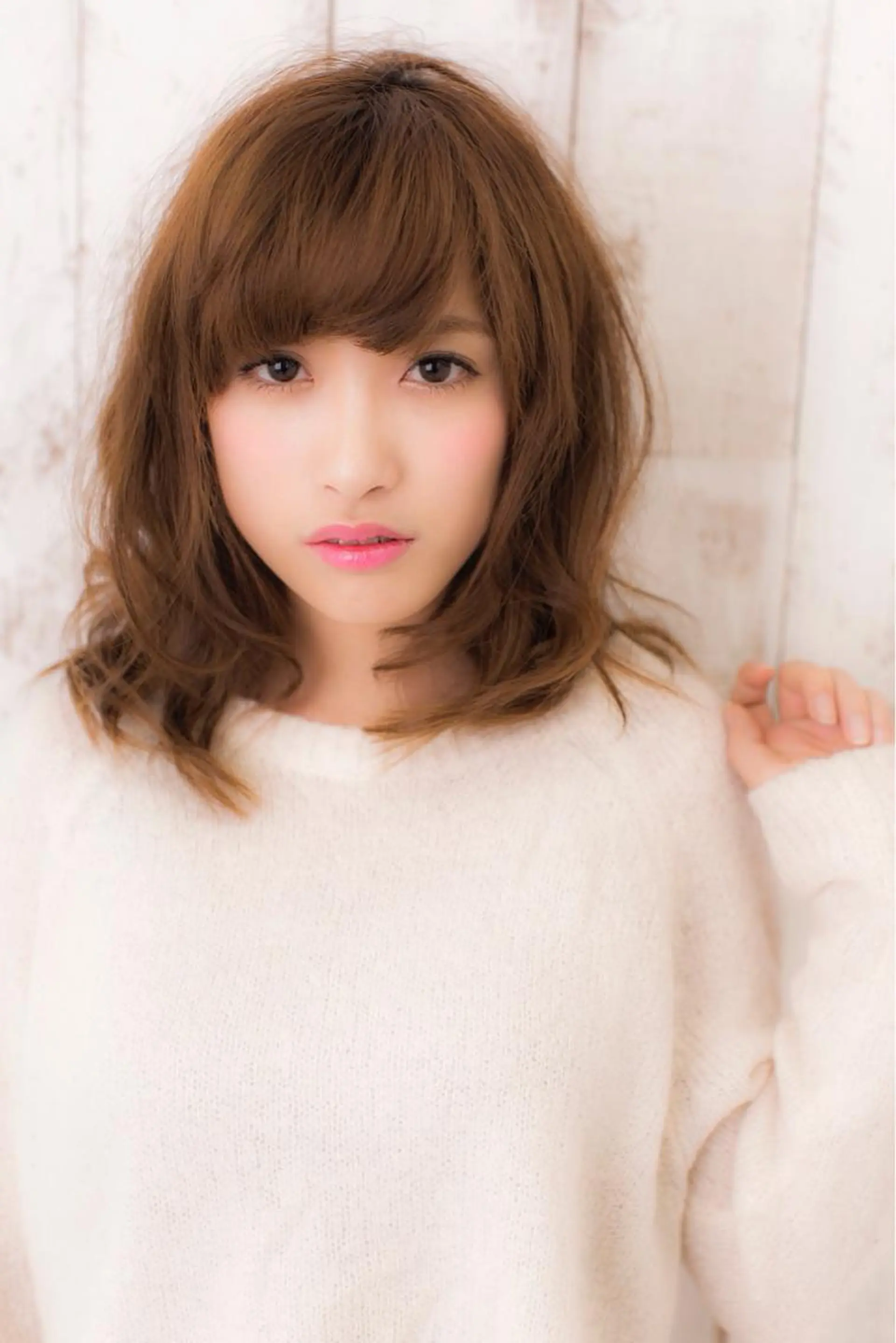 セミロング 外国人風カラー ✨艶髪✨透明感✨ 山内大樹のヘアスタイル