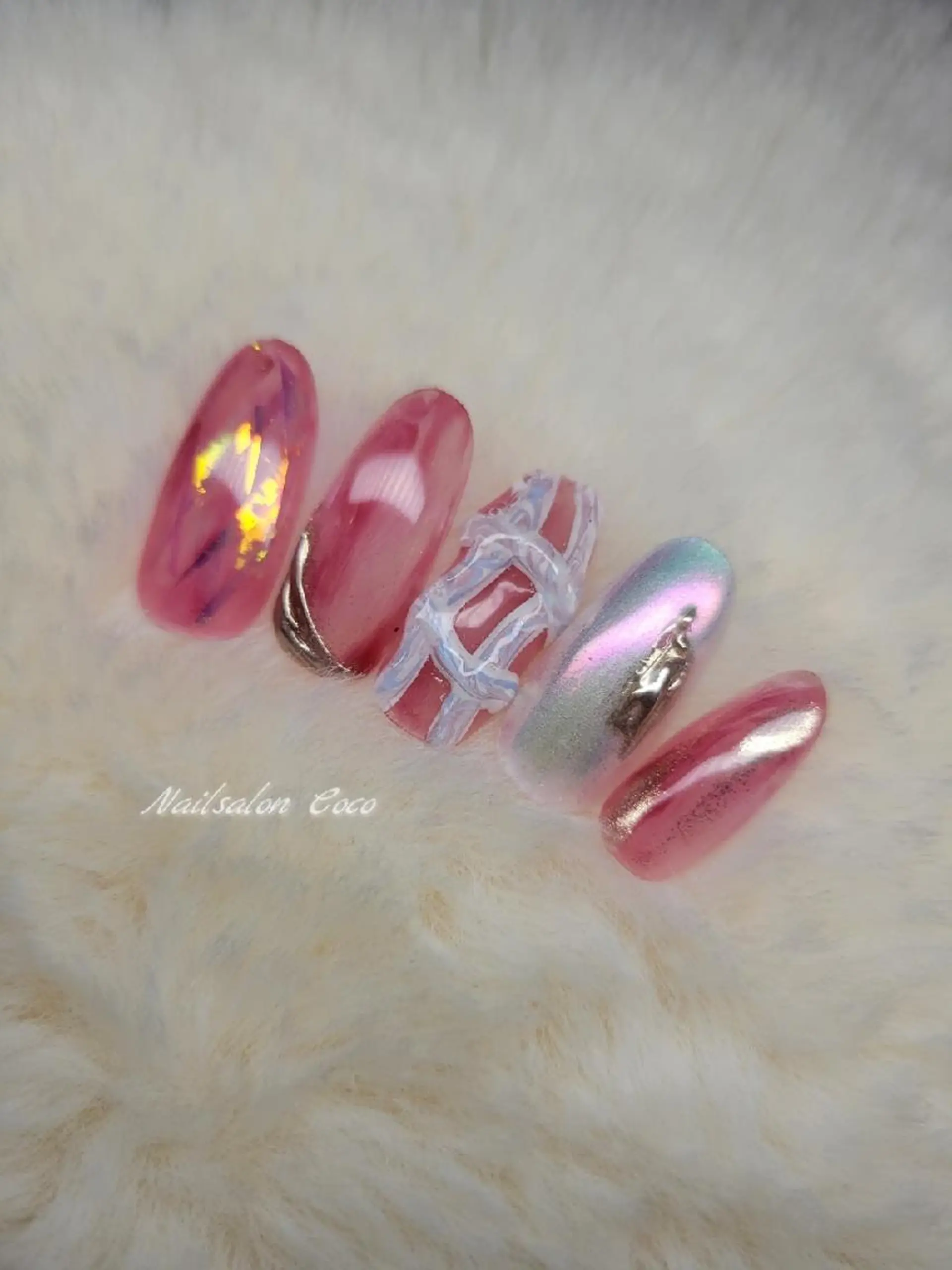 ネイル ニュアンスネイル 赤色 Nail salon Coco所属・Nail salon Coco【溝の口駅】のネイルデザイン