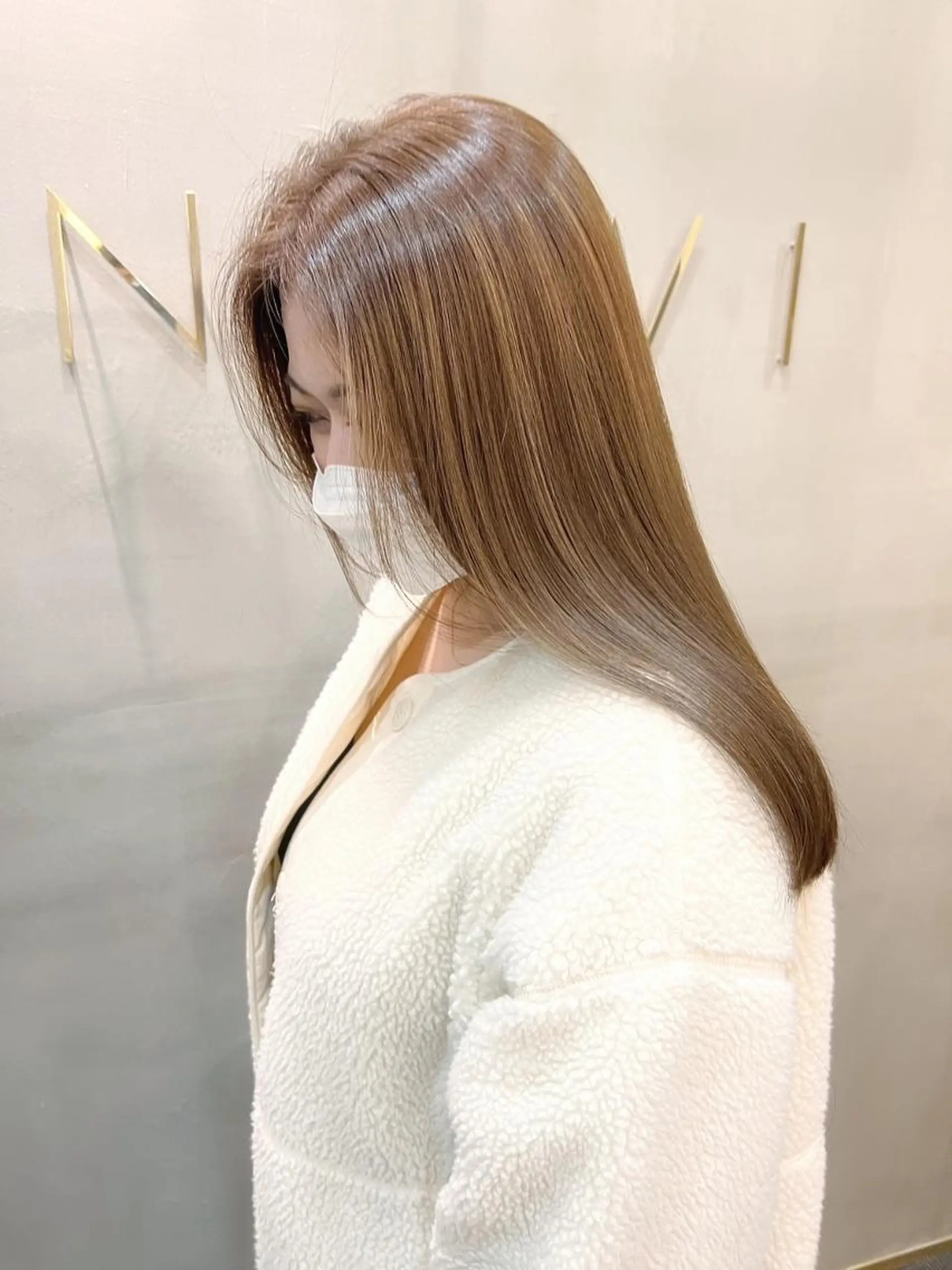 ミディアム カラー パーマ ヘアアレンジ アディクシーカラー ケアカラー 髪質改善 トリートメント ストレートパーマ カット 縮毛矯正 トリートメント ヘアケア特化型サロン newi 梅田のヘアスタイル