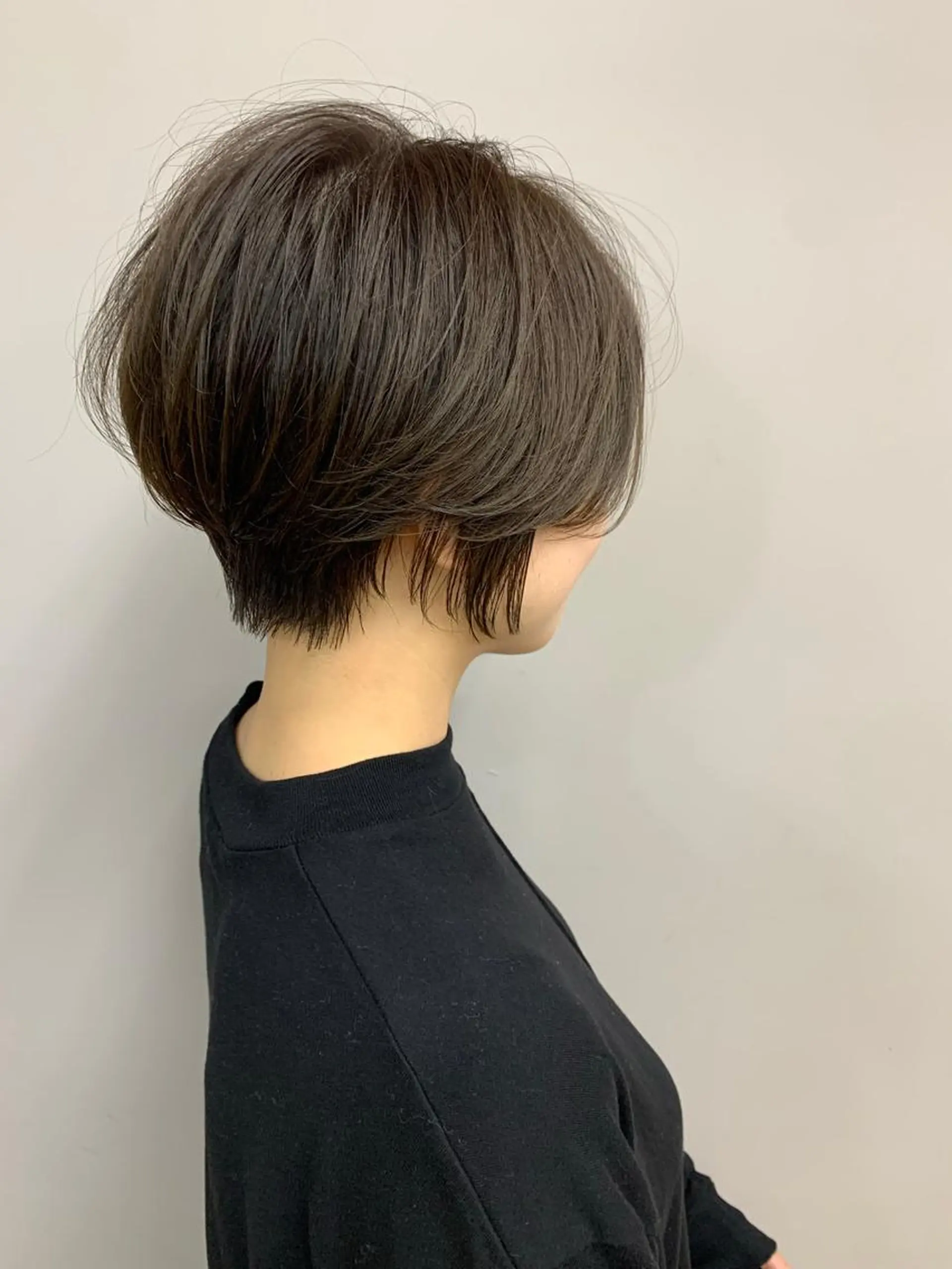 ショート カラー グレージュ ショートヘア SALOWIN神戸三宮店所属・【美髪を叶える】中谷 彰宏（アキ)のヘアスタイル