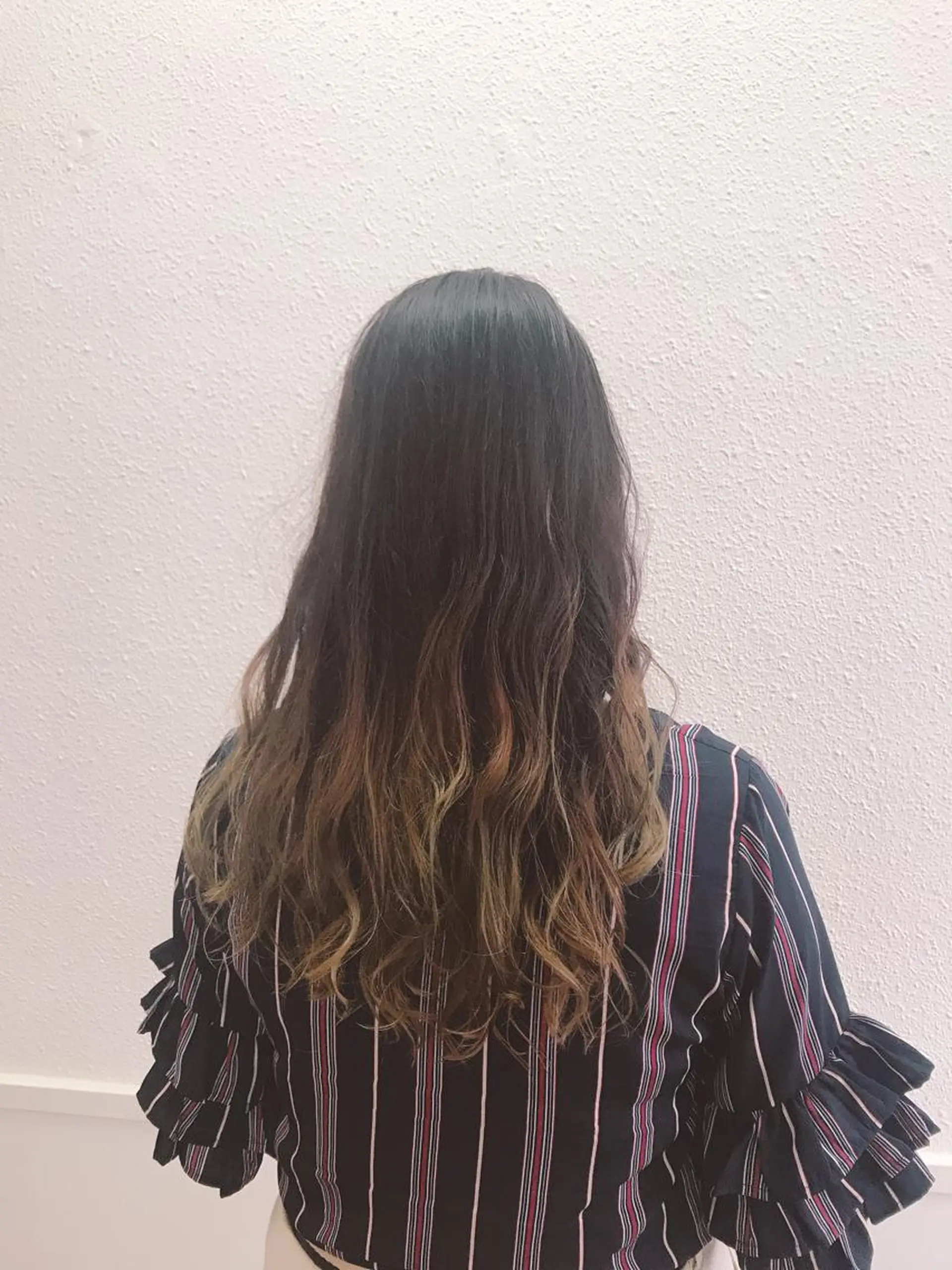 ロング カラー お団子ヘア グラデーションカラー ヘアカラー 韓国　縮毛矯正 髪質改善　木村のヘアスタイル