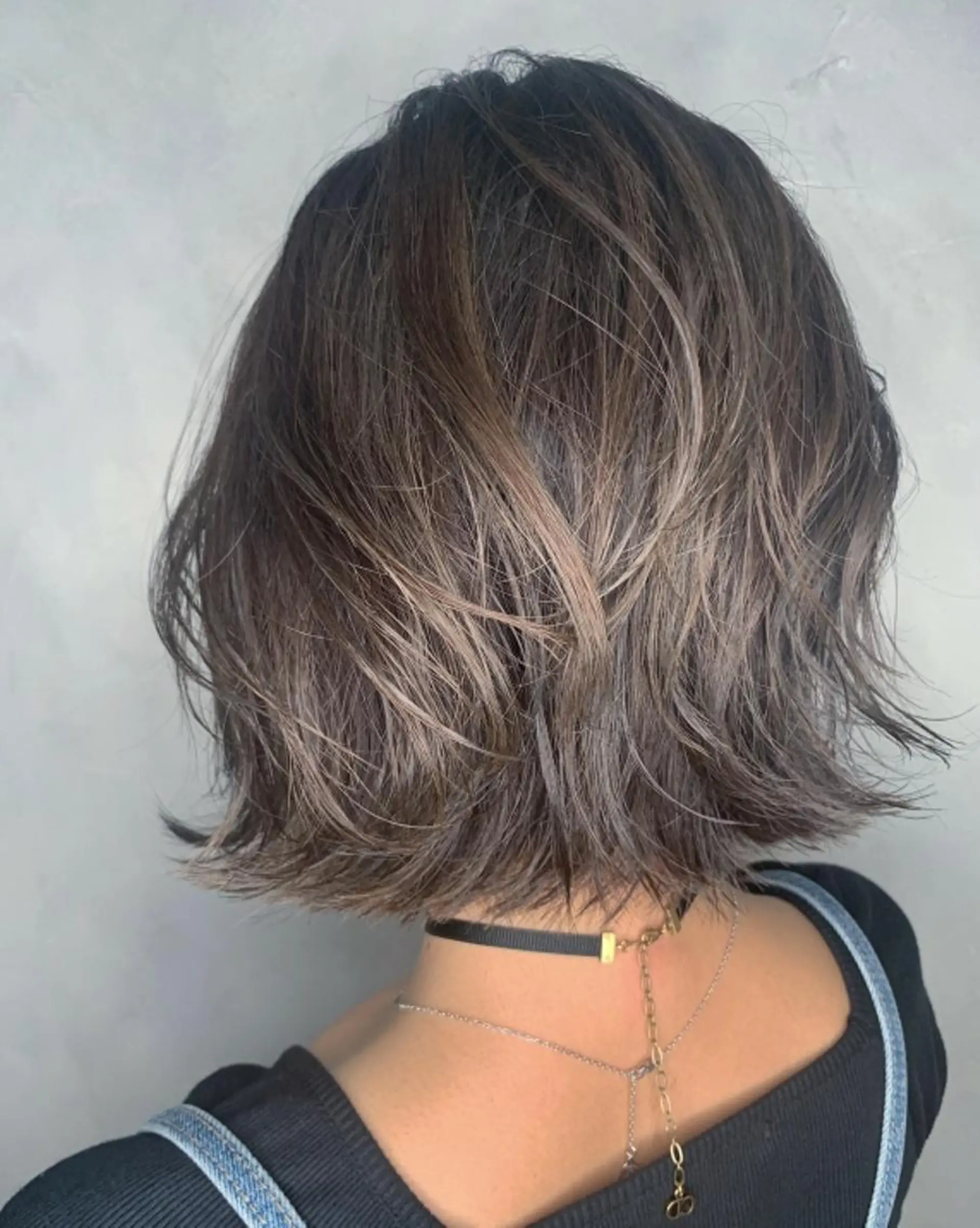 ショート カラー アディクシーカラー ベージュカラー グレージュ イルミナカラー オリーブベージュ カット ヘアカラー N° aria 三軒茶屋のヘアスタイル