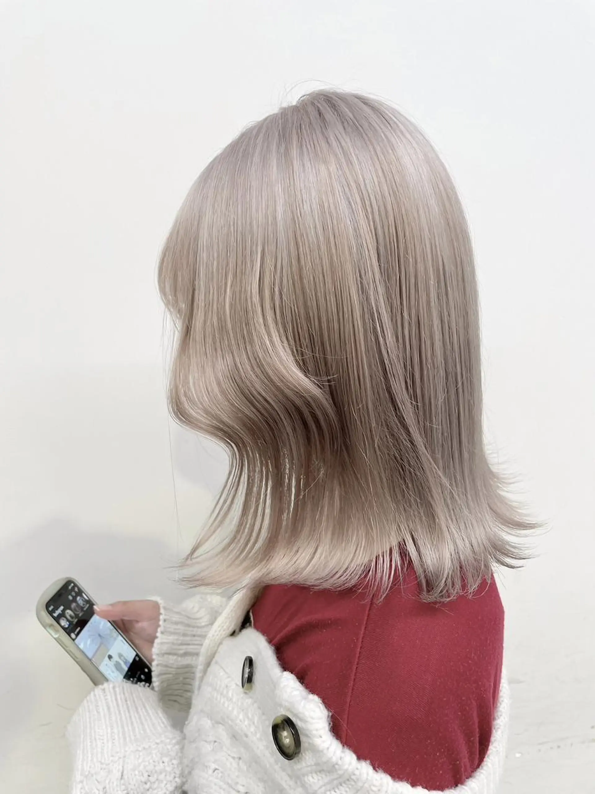 ミディアム ベージュ・グレー ジュ達人KOJIROのヘアスタイル