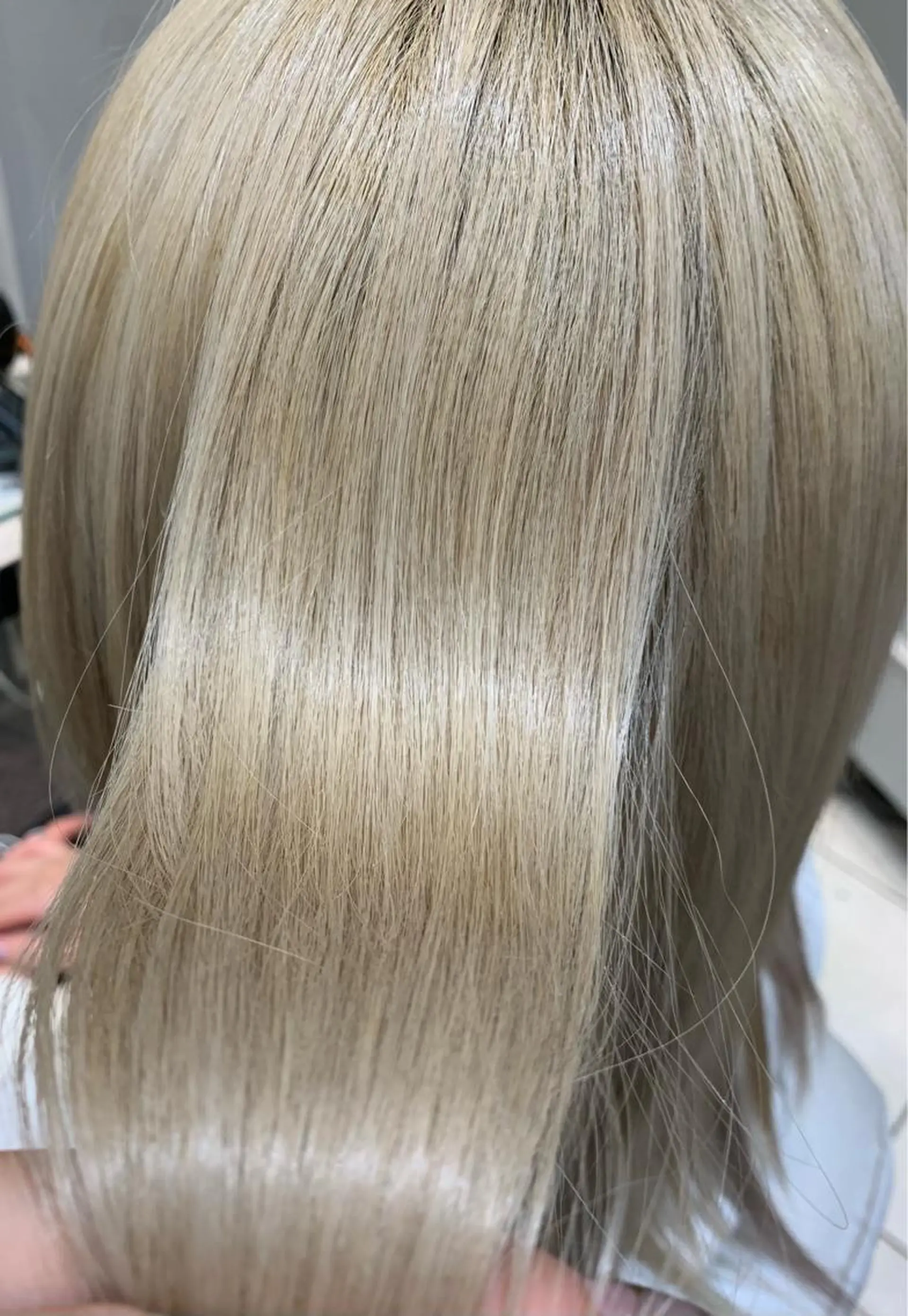 セミロング カラー ブリーチ 髪質改善 トリートメント 酸熱トリートメント 縮毛矯正 トリートメント 🦖鶴岡香純🦖 産休中のヘアスタイル