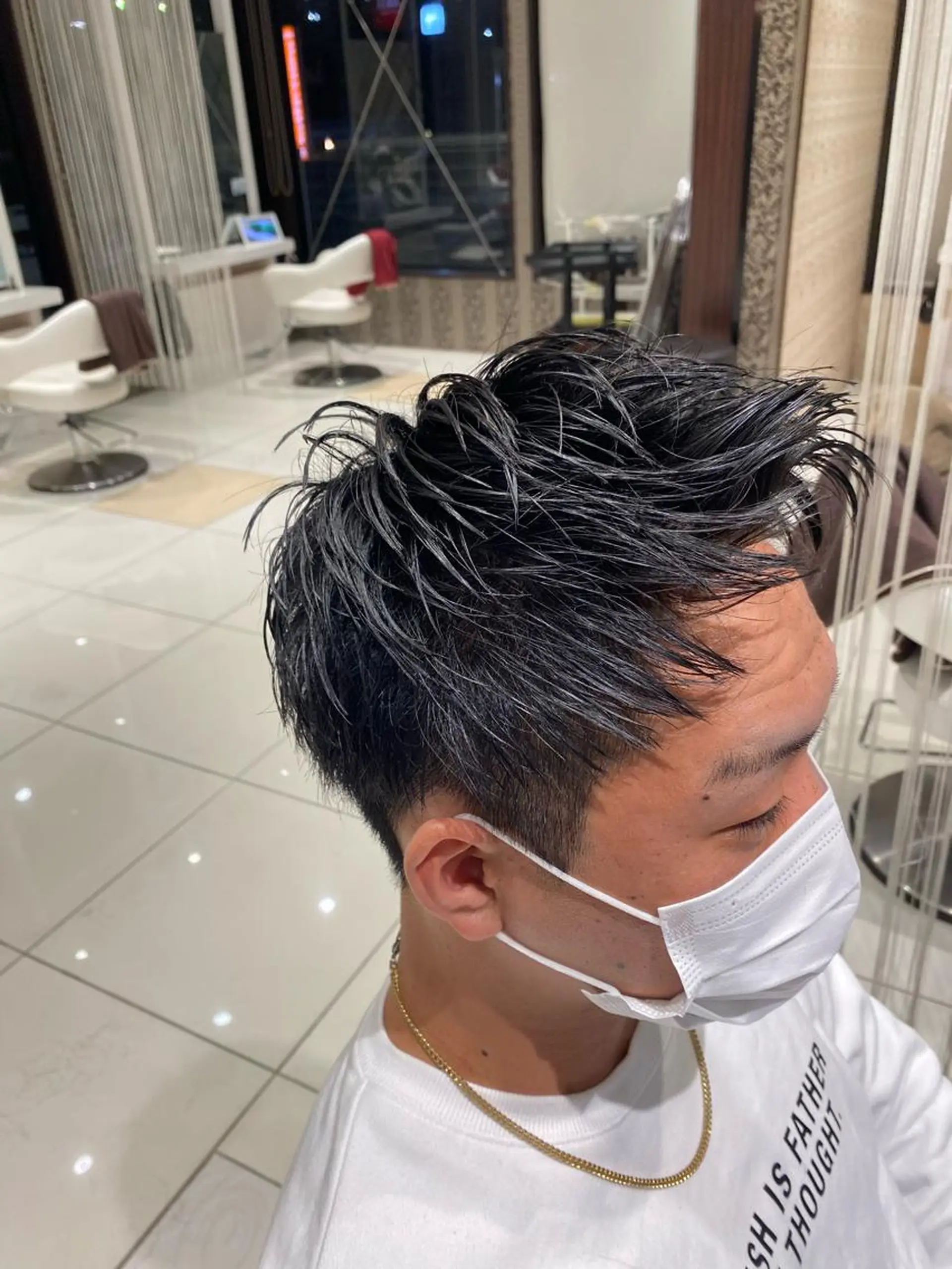 ショート メンズ モヒカン 鈴木 颯介のヘアスタイル
