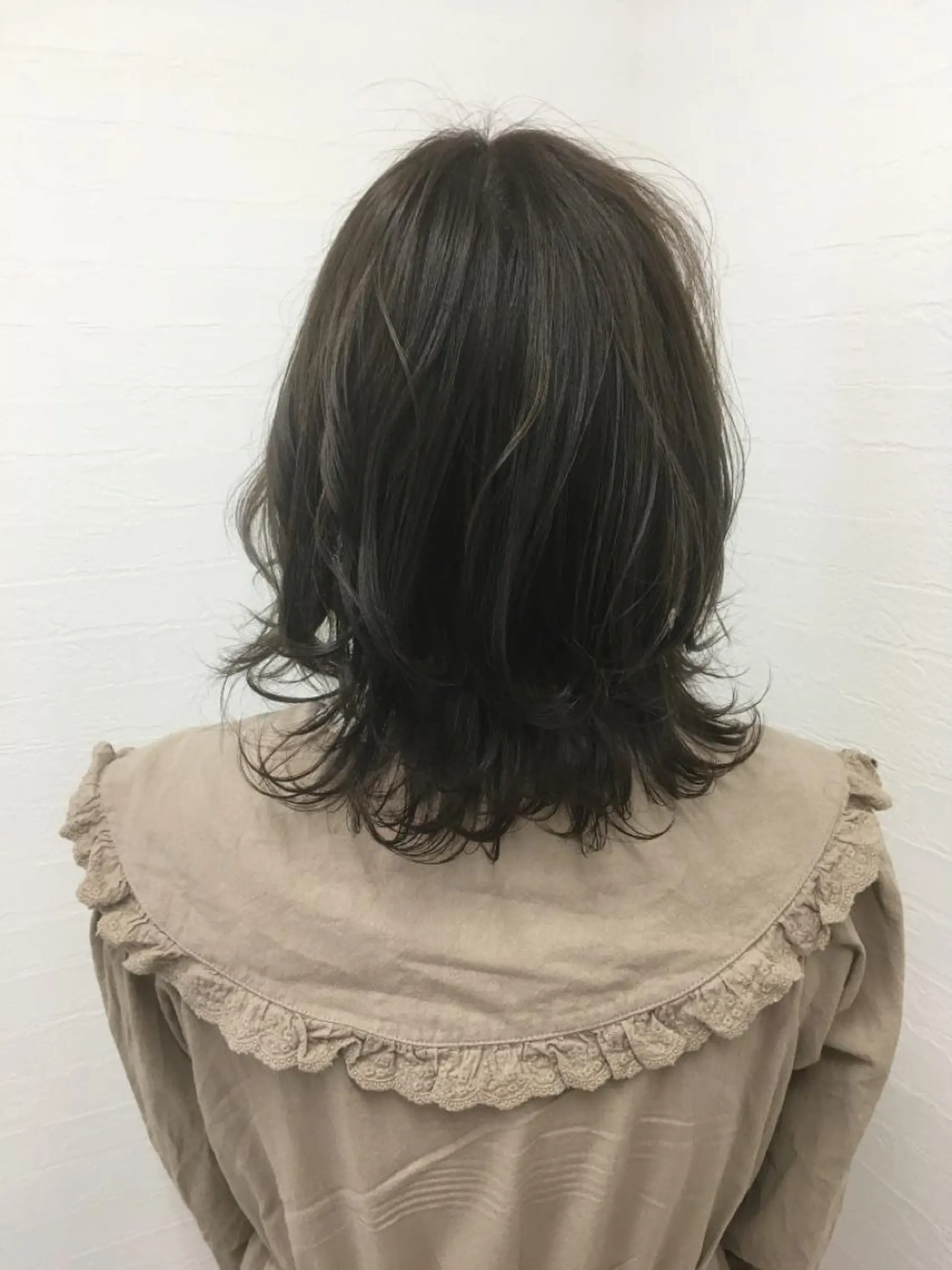 ミディアム カラー 星野 美沙のヘアスタイル