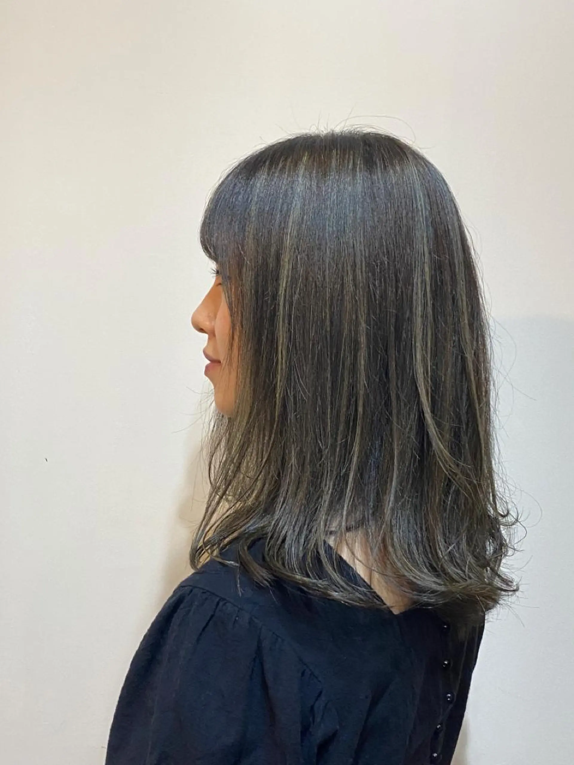 ミディアム カラー ハイライトカラー ハイライト グランルシア梅田所属・女性指名人気no.1 尾崎のヘアスタイル