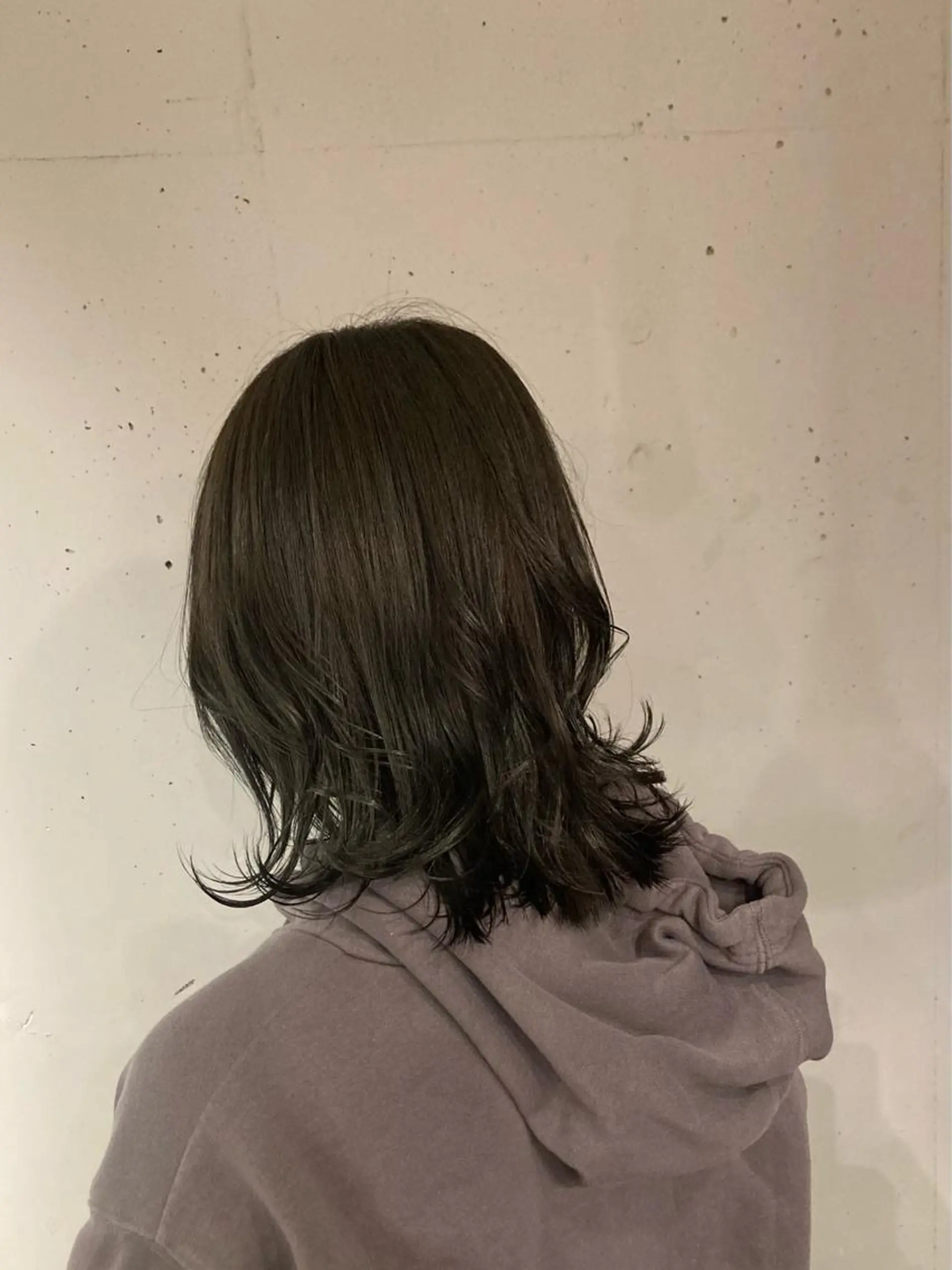 セミロング カラー まるやま ゆいかのヘアスタイル