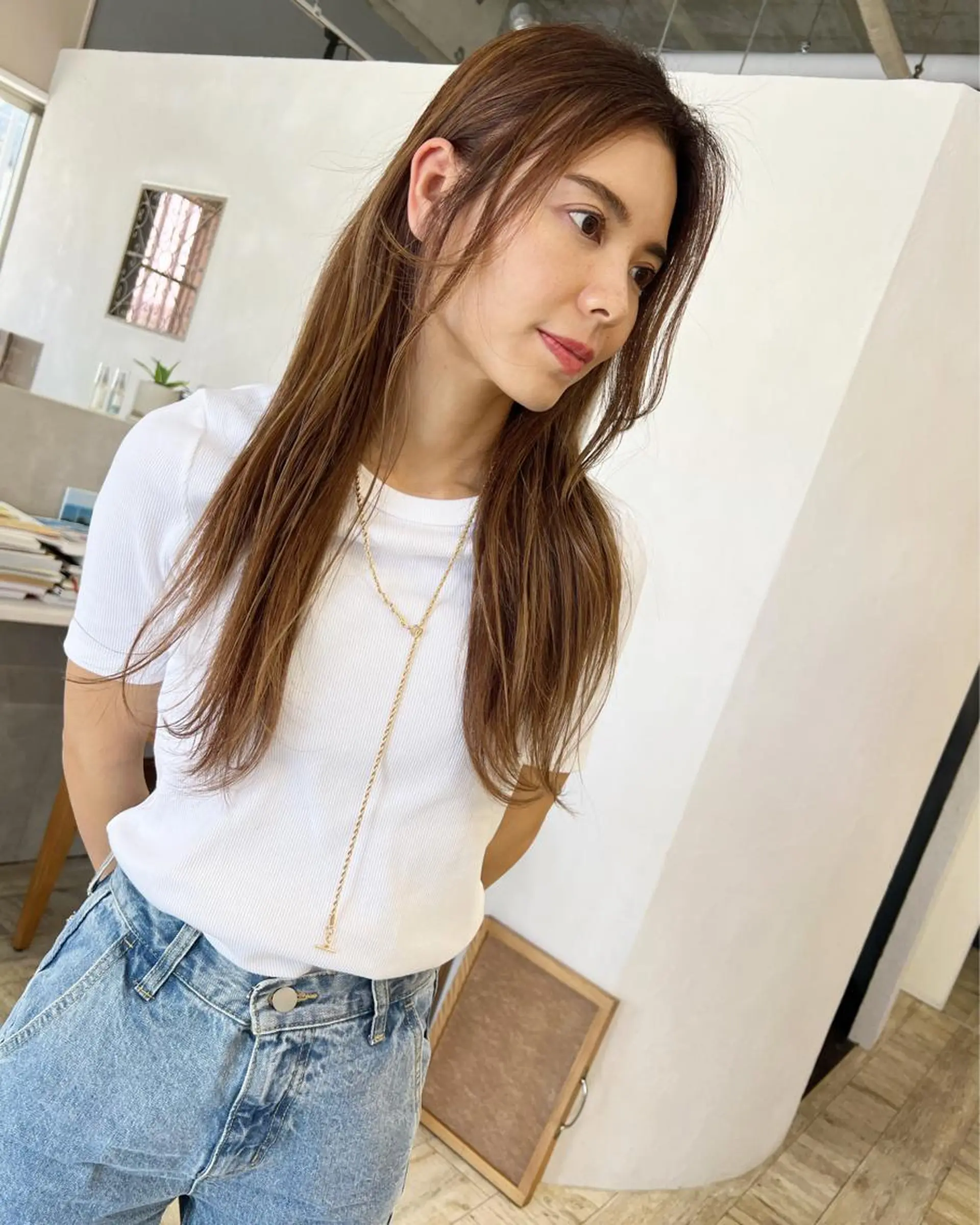 ロング カラー 顔まわりレイヤー 顔周りカット レイヤーカット テトネ タカシのヘアスタイル