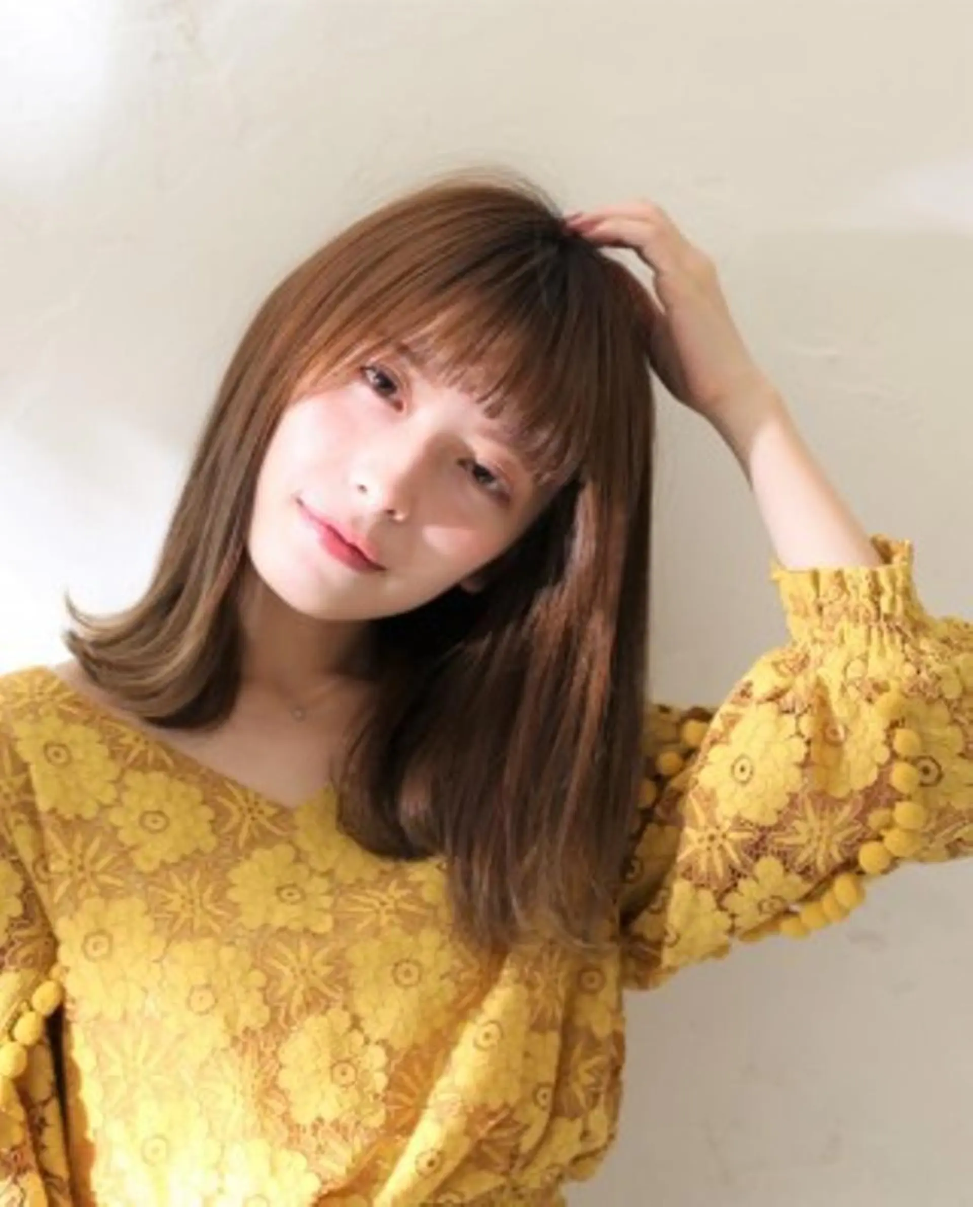 ミディアム 小林 永佳のヘアスタイル