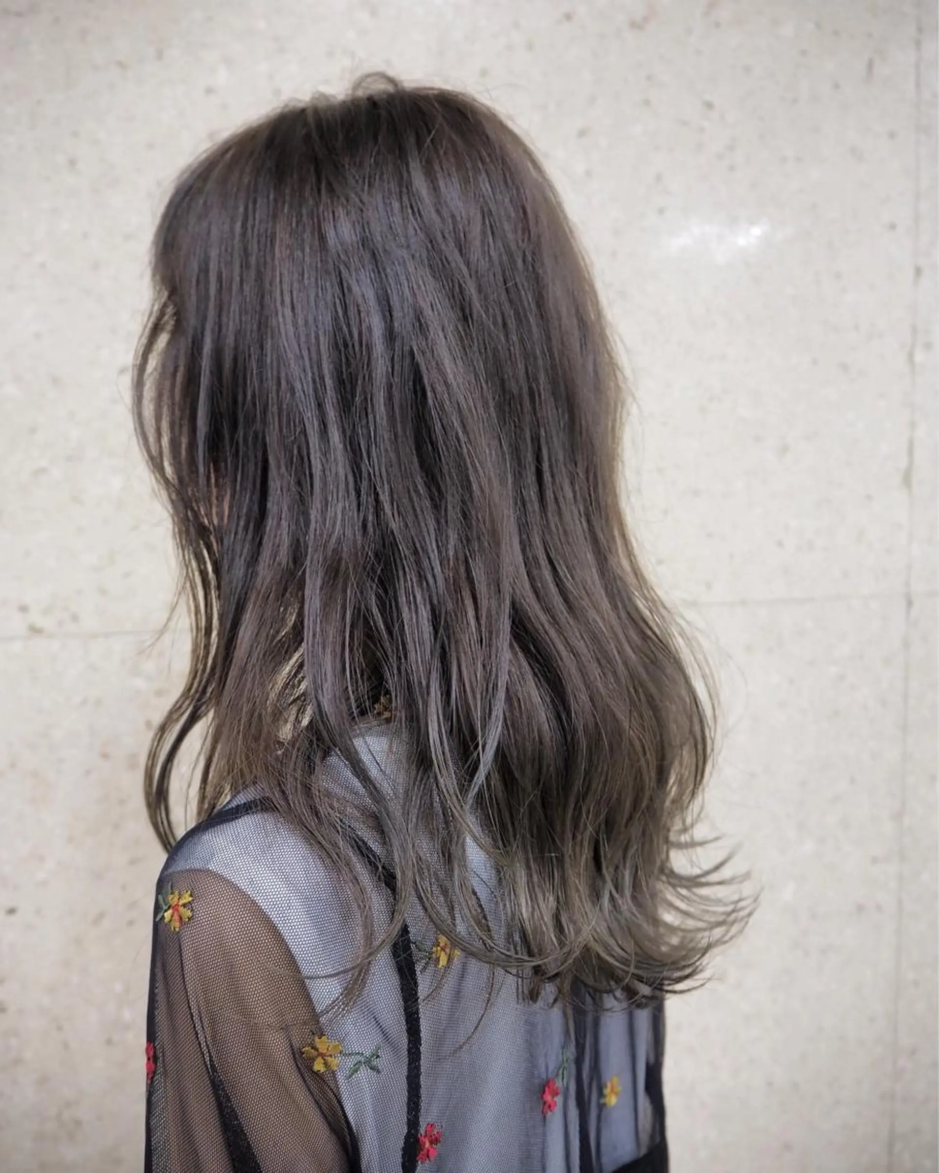 ミディアム カラー カット ヘアカラー トリートメント 菅村 勇亮のヘアスタイル