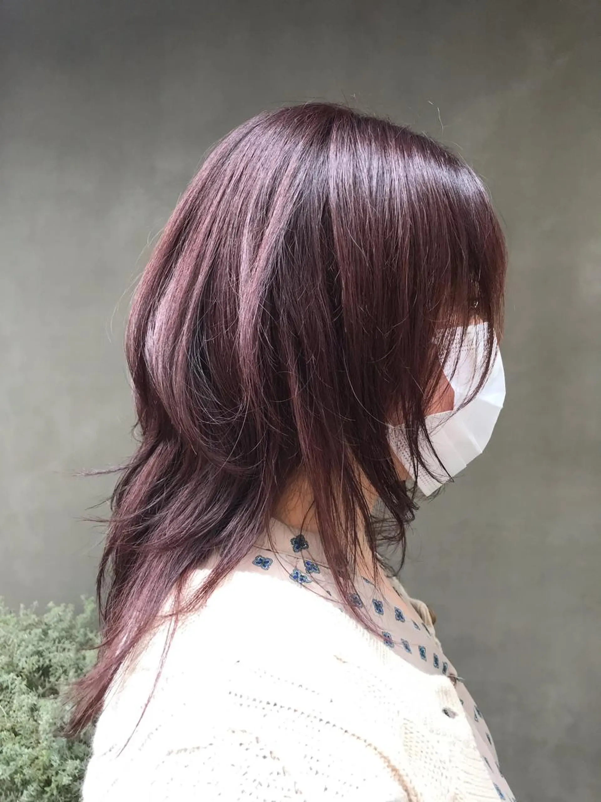 ミディアム カラー ヘアアレンジ ラベンダーカラー ラベンダーピンク ピンクカラー ウルフカット moi-meme.soe所属・タナカ リナのヘアスタイル