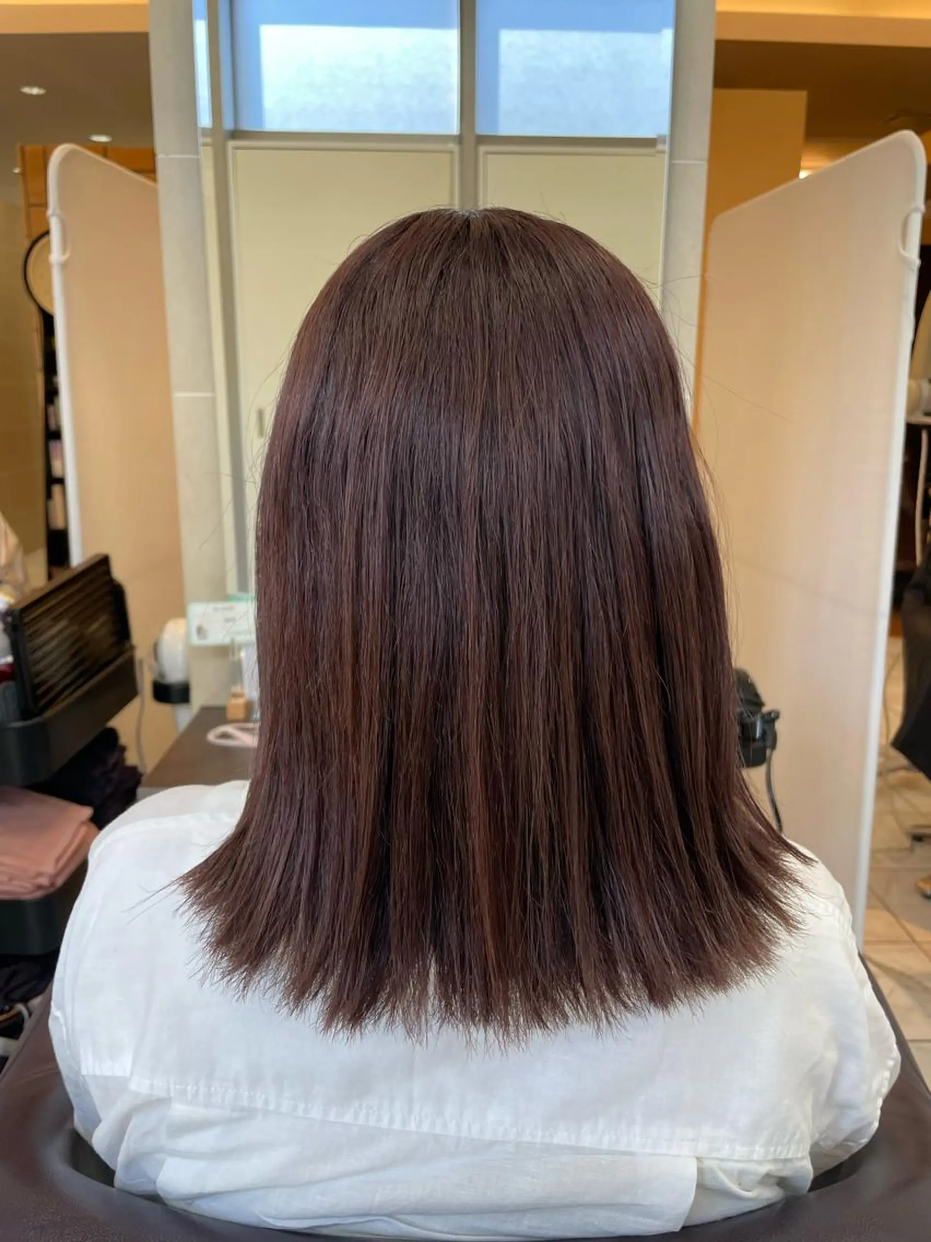 ミディアム ピンクブラウン カット ヘアカラー 新籾 尚哉のヘアスタイル