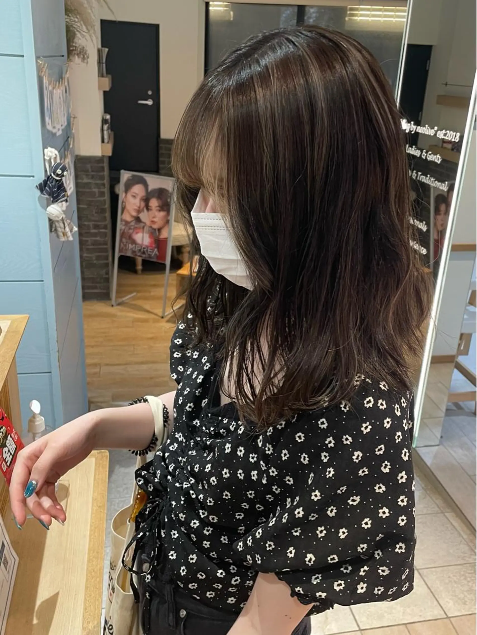 セミロング ハイライト Yui カットモデル募集中のヘアスタイル