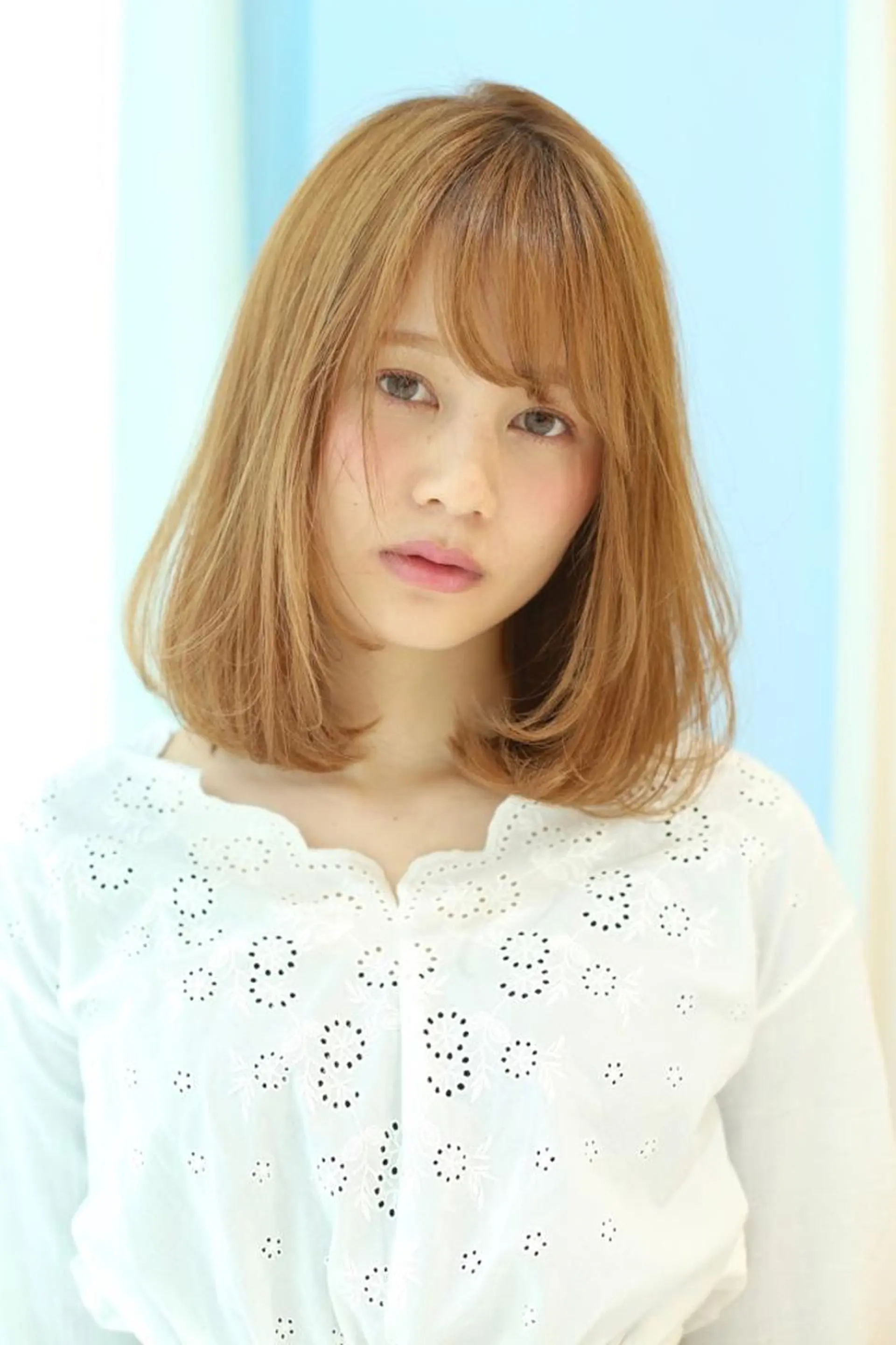 ミディアム 小林 永佳のヘアスタイル