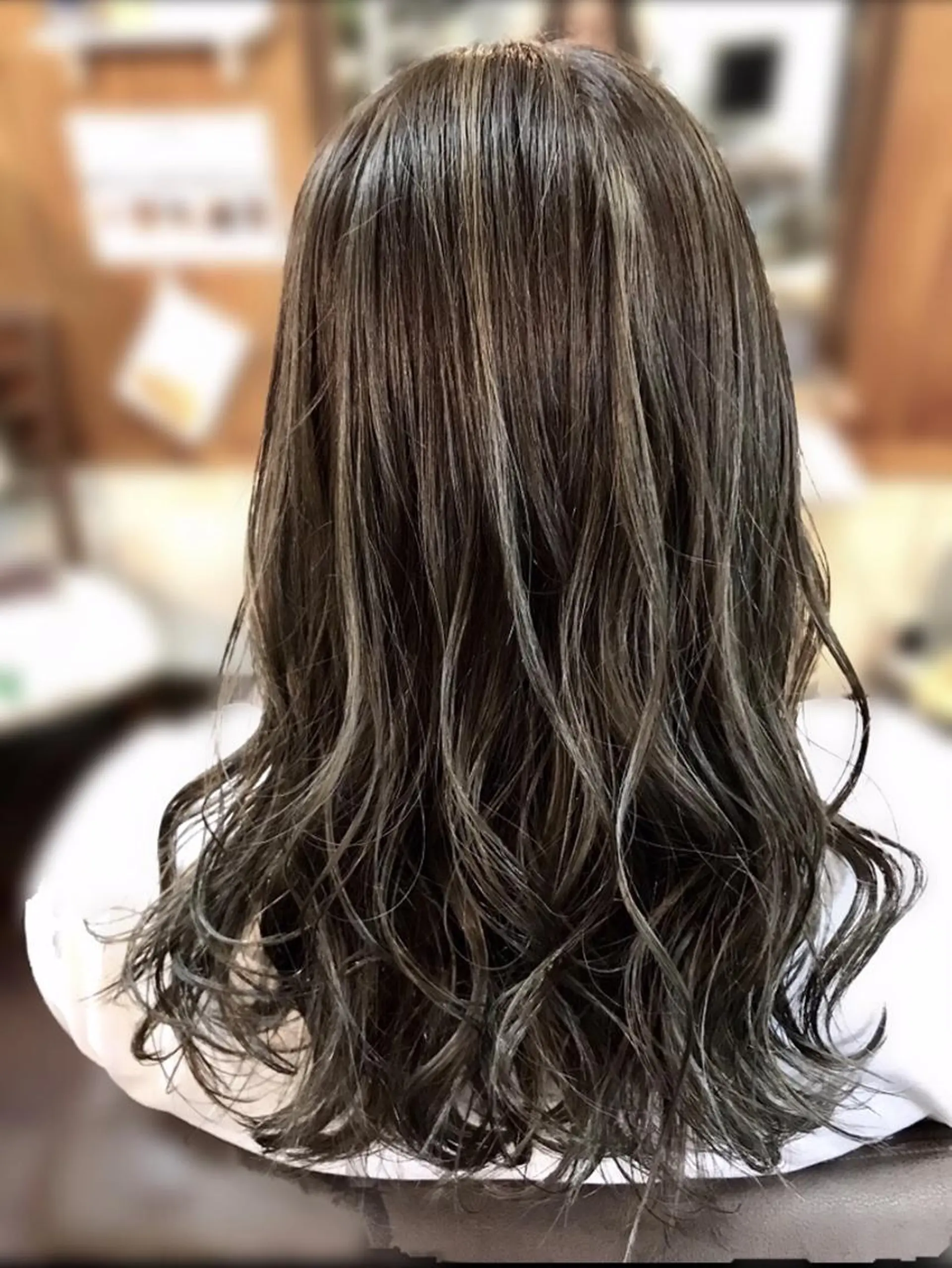 ロング カラー ハイライトカラー ハイライト カット ヘアカラー トリートメント hair works raptureのヘアスタイル