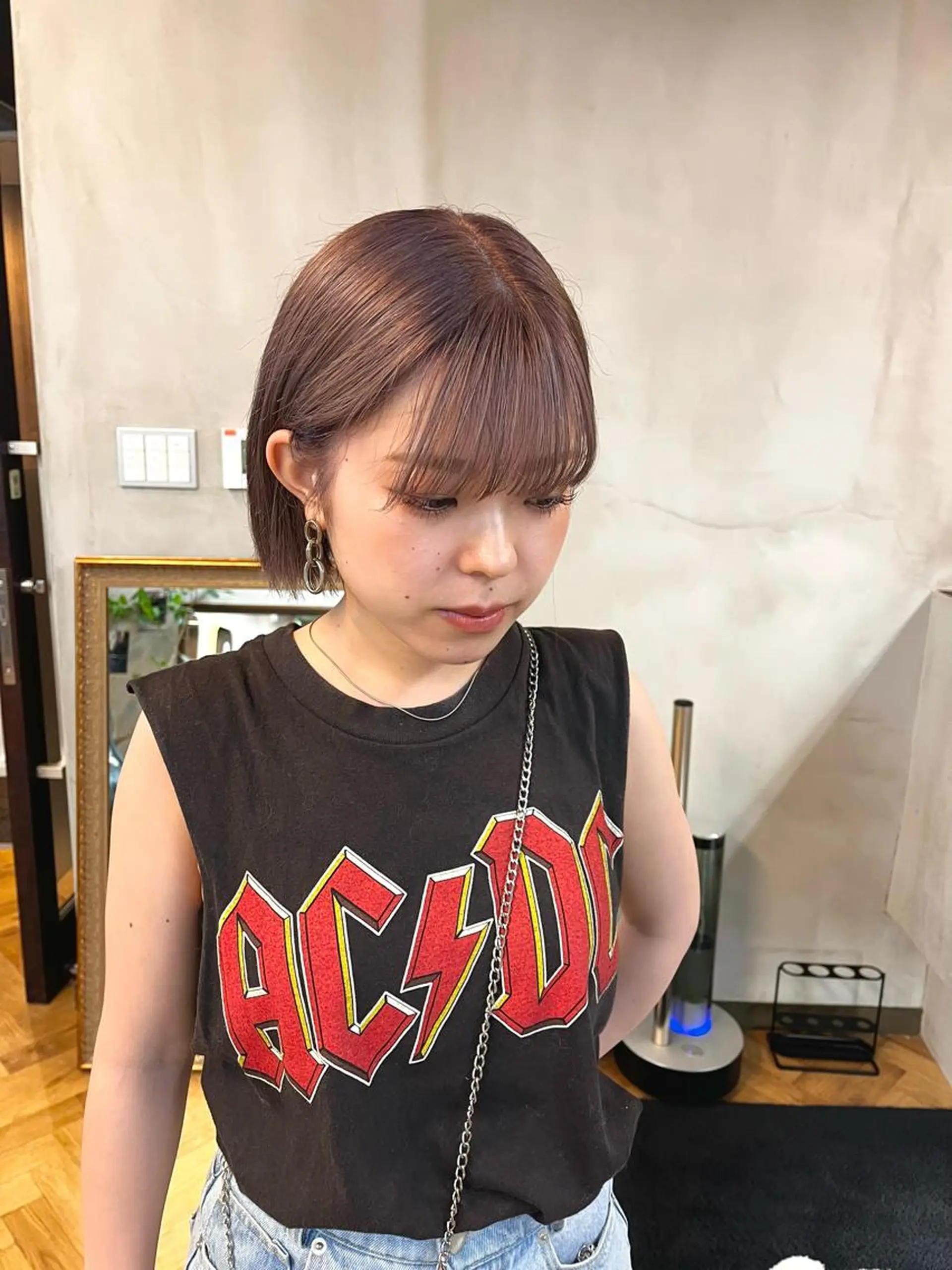 ショート カラー ヘアアレンジ ブリーチ esu西梅田所属・ena/ブリーチなし 透け感ベージュ🎀のヘアスタイル