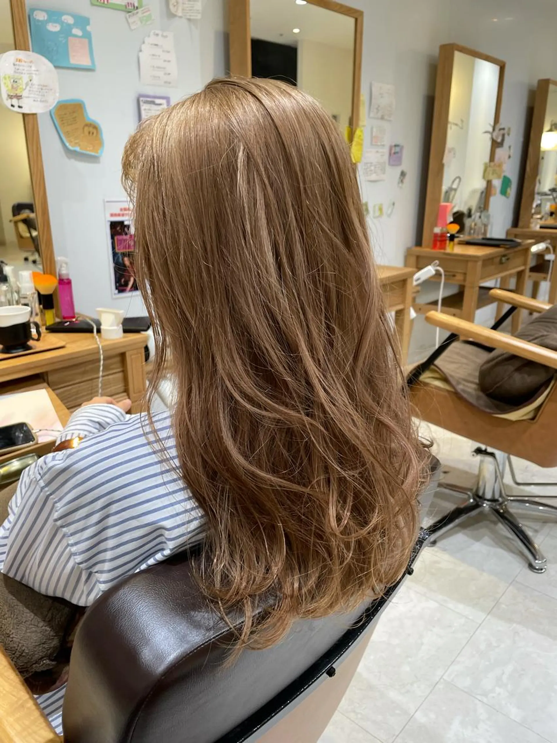 ロング カラー ベージュカラー ミルクティーベージュ 心斎橋/ブリーチなし 髪質改善/レイヤーのヘアスタイル