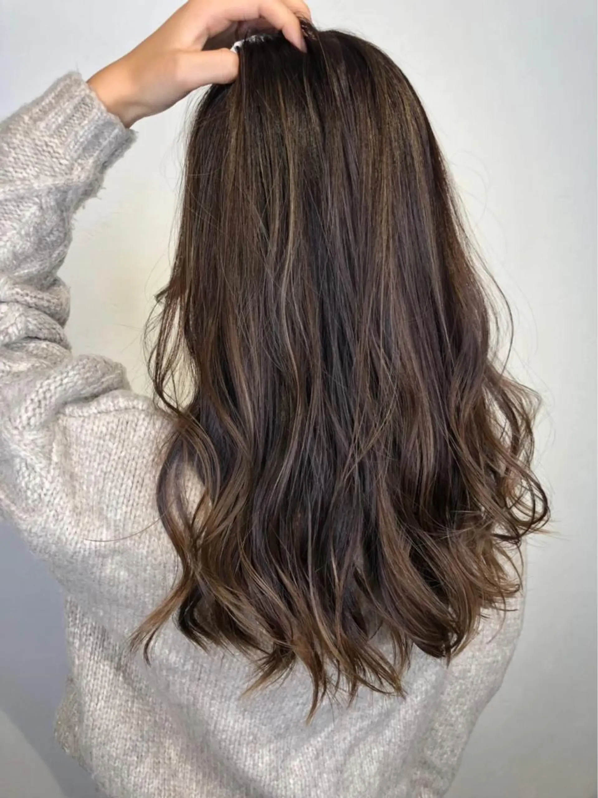 セミロング カラー _WHITE 高槻のヘアスタイル