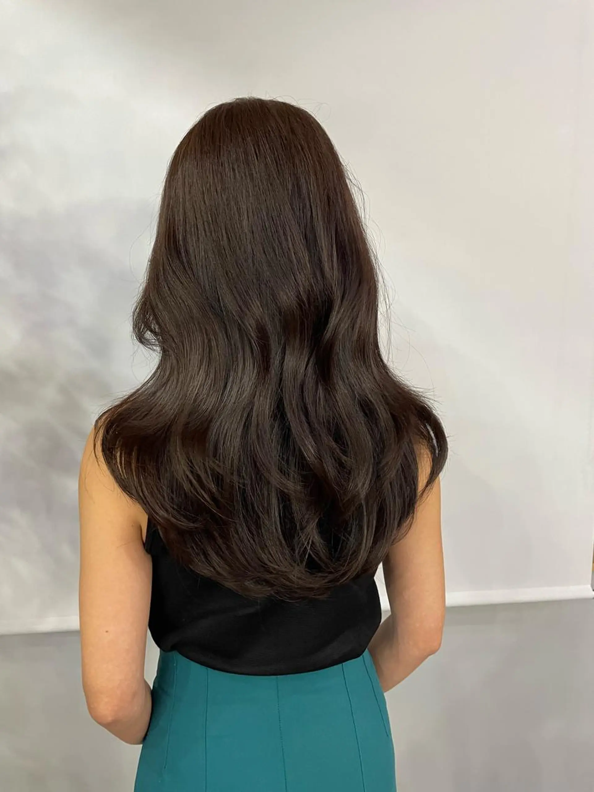 ミディアム カラー カット ヘアカラー トリートメント 西村あきや トレンド韓国ヘアのヘアスタイル