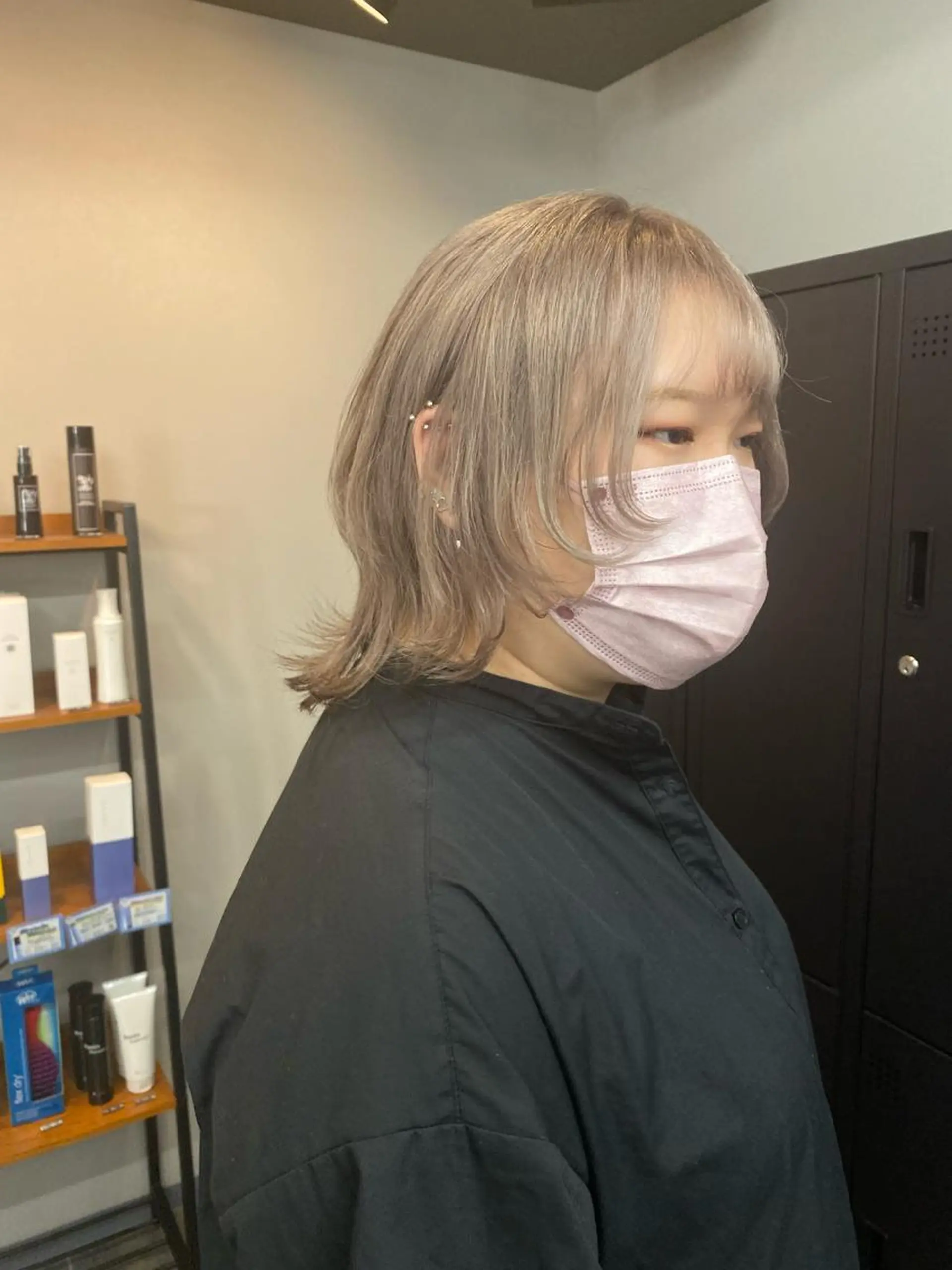 ミディアム maco 艶感ハイトーン🦋のヘアスタイル