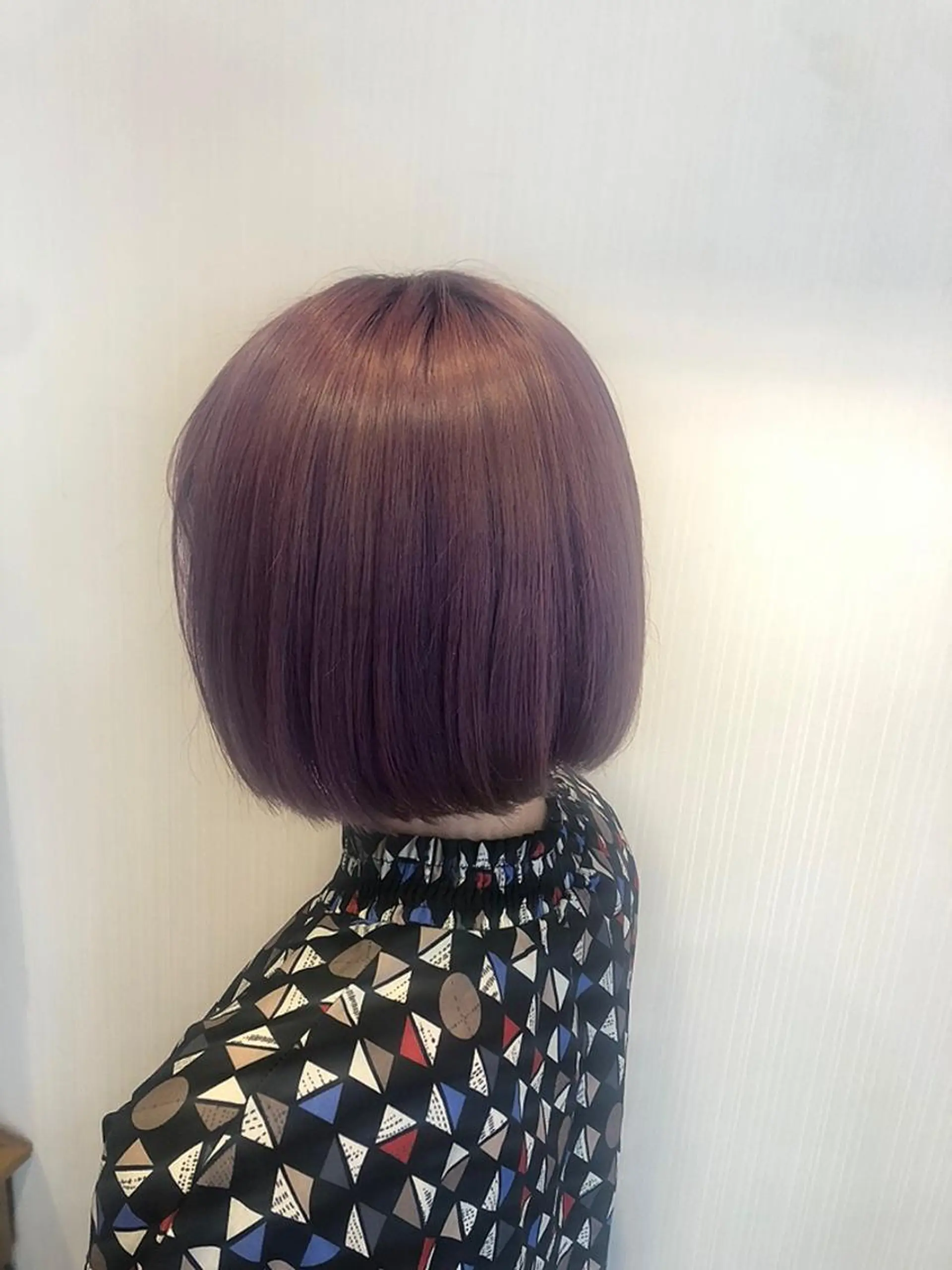 ショート カラー ラベンダーカラー ヘアカラー トリートメント 新井 友菜のヘアスタイル