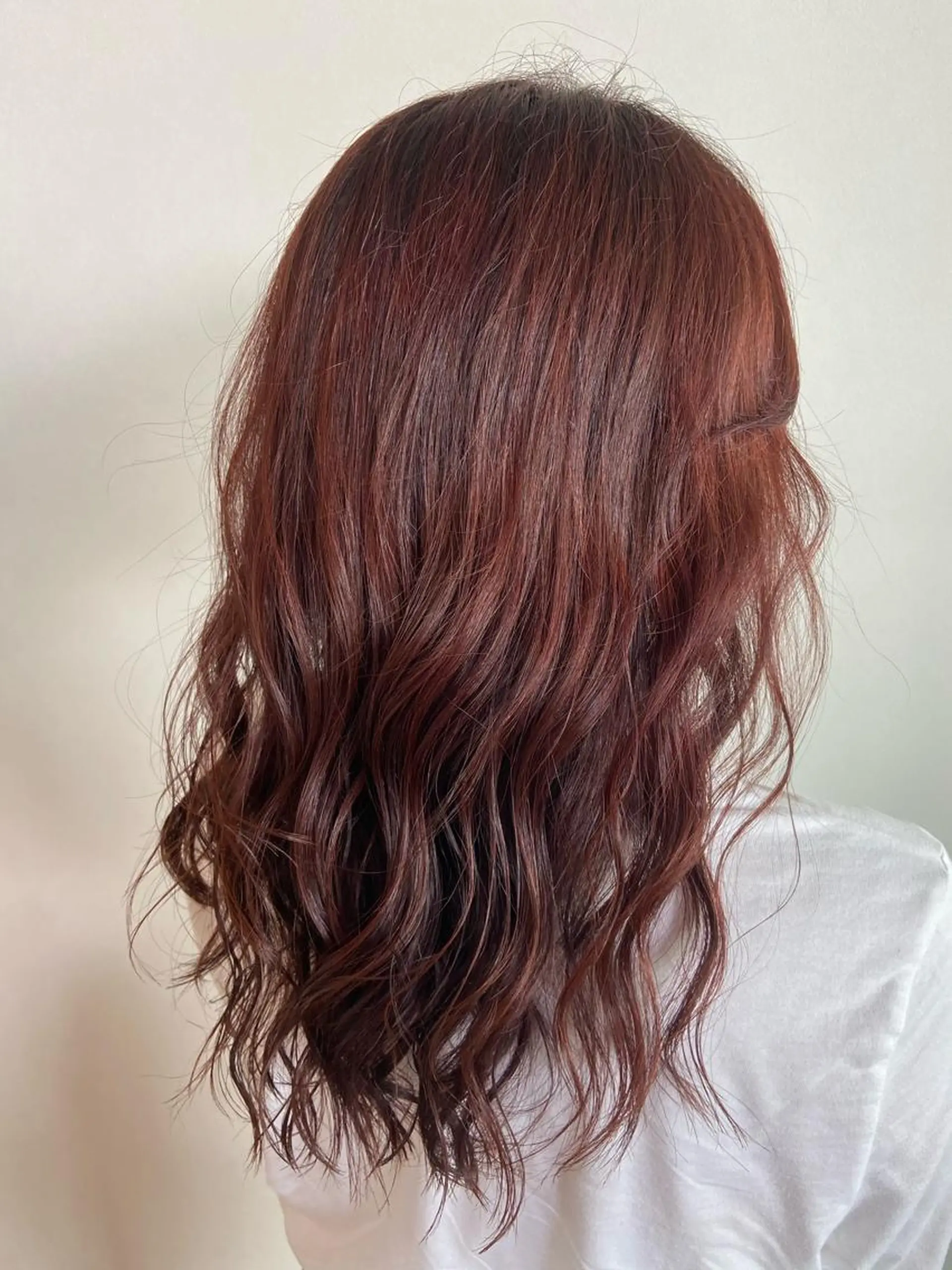 セミロング カラー レッドカラー ヘアカラー トリートメント Amour なぐらのヘアスタイル