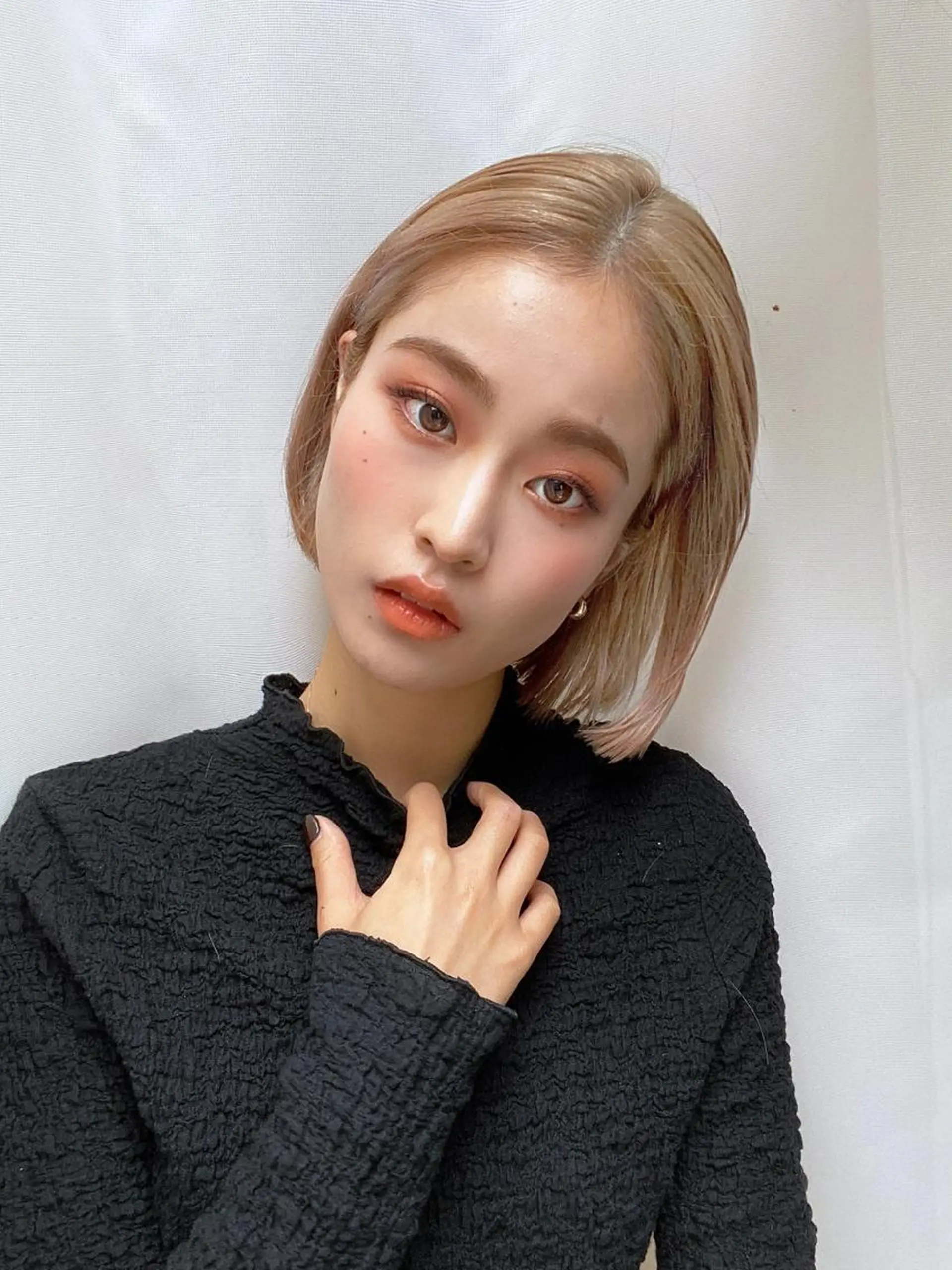 ミディアム カラー ベージュカラー 透明感カラー グレージュ ボブ カット ヘアカラー トリートメント レイヤー専門家 ダブルカラー修のヘアスタイル