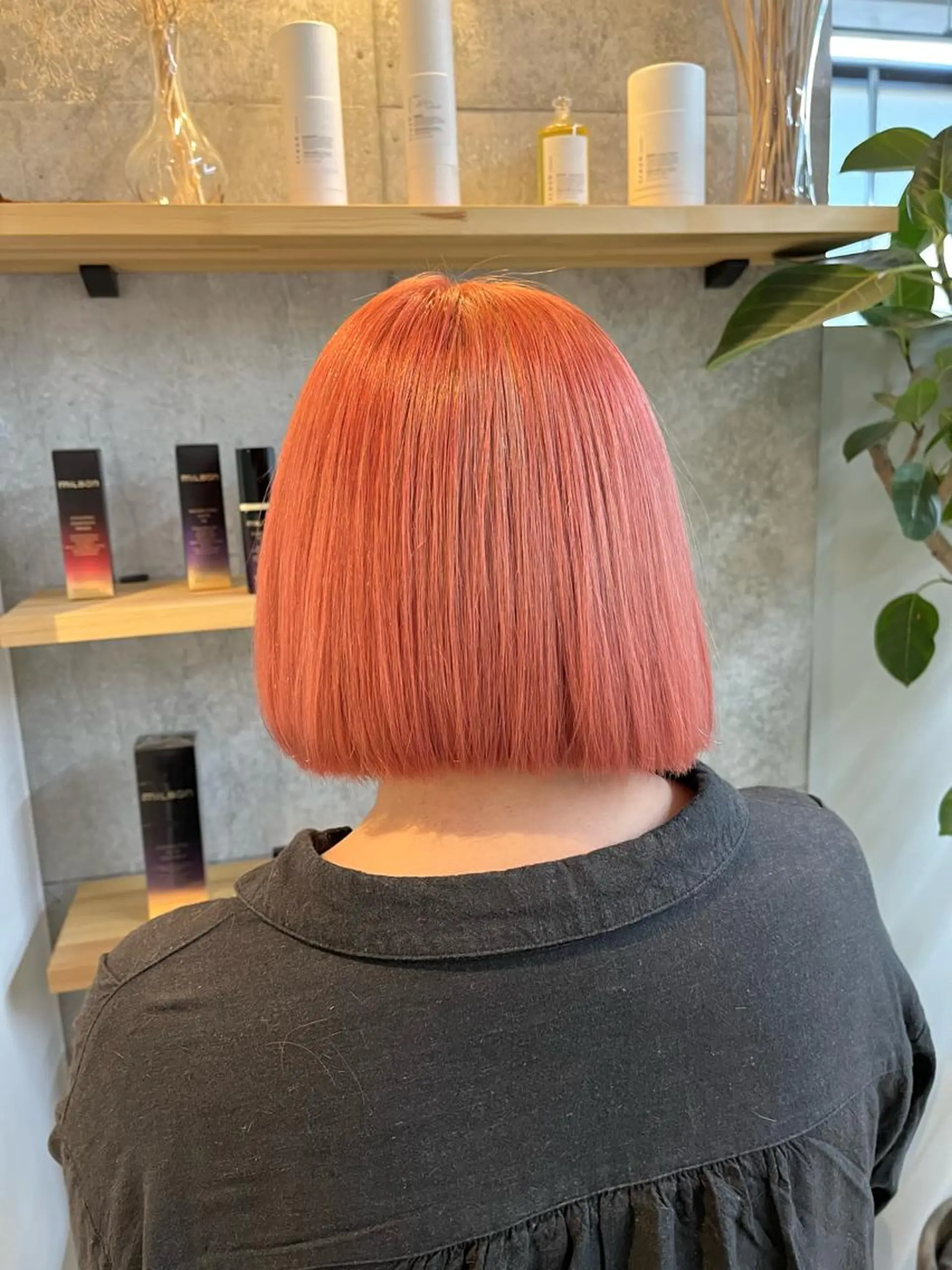 ショート カラー ハイトーンカラ ー/小川のヘアスタイル