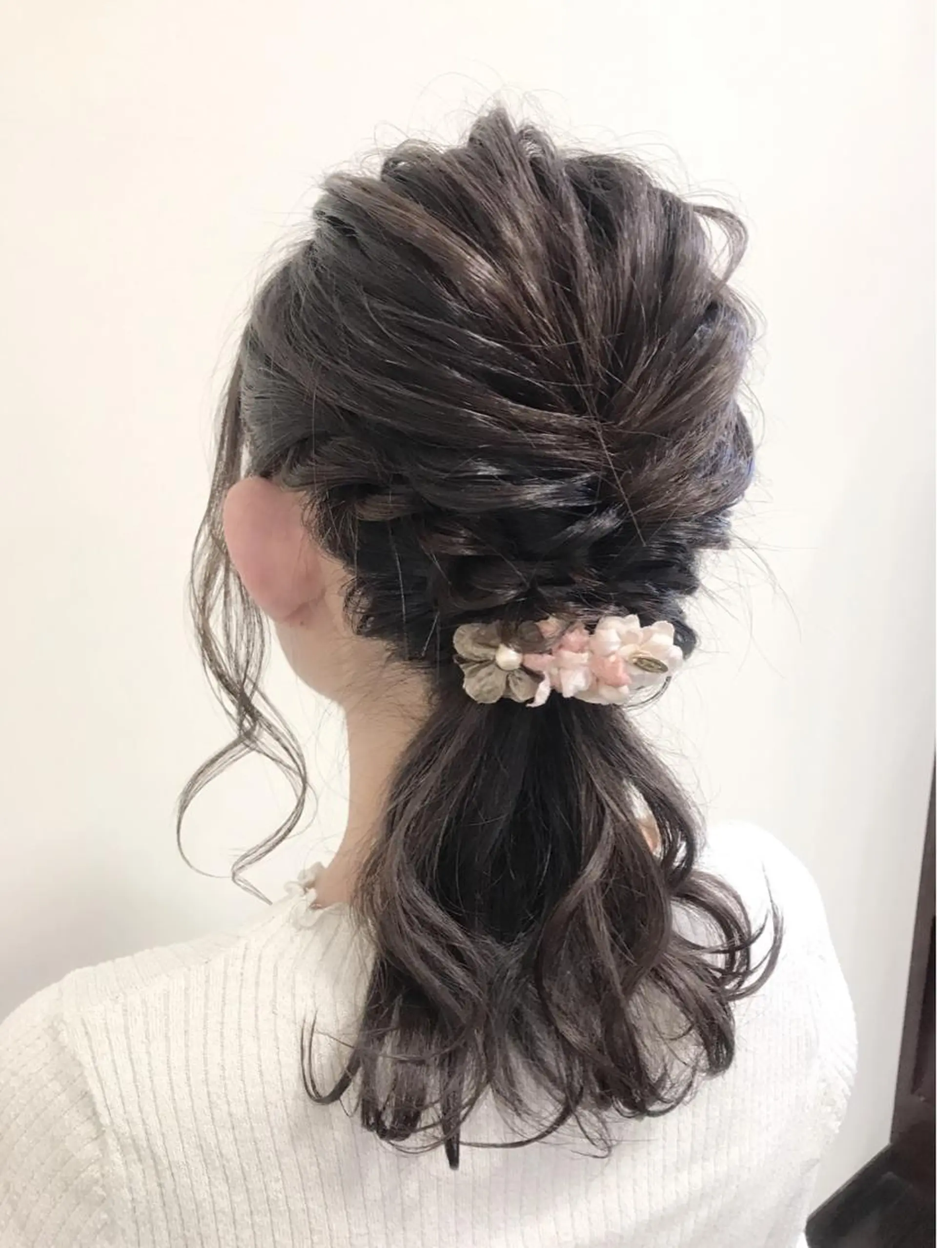 セミロング ヘアアレンジ 沢田 瞳のヘアスタイル