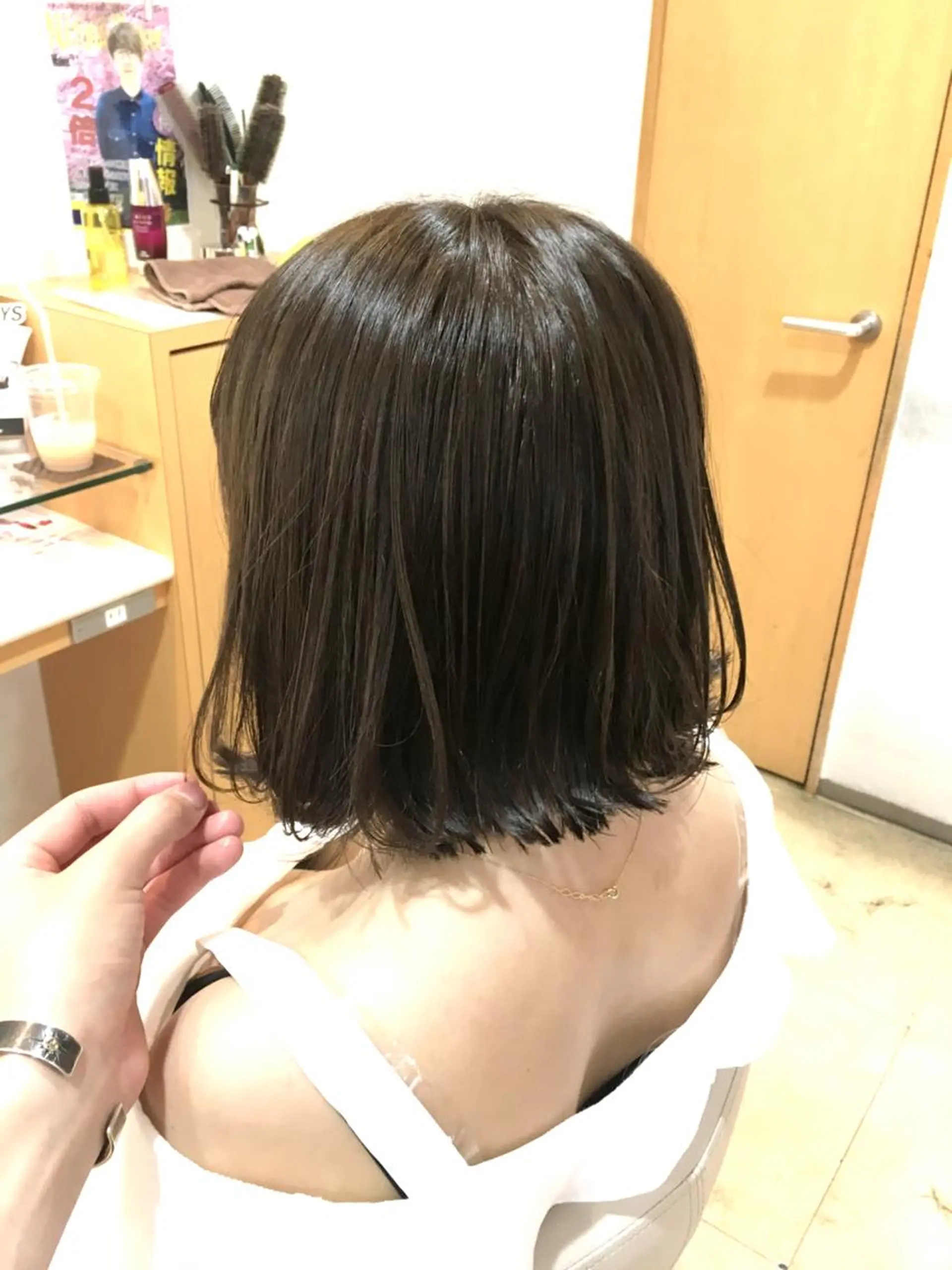 ミディアム カラー 🐝肥田 しょーと🐝のヘアスタイル