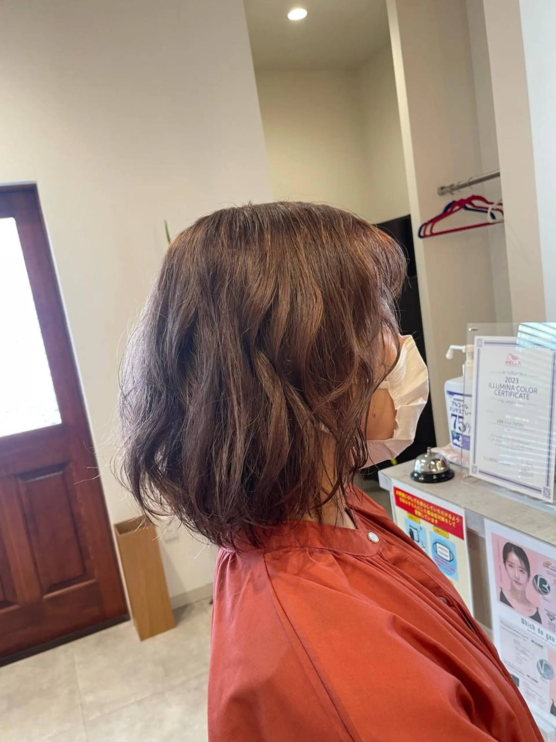 ミディアム カラー no4ナチュラル戸祭所属・山越 美裕樹のヘアスタイル