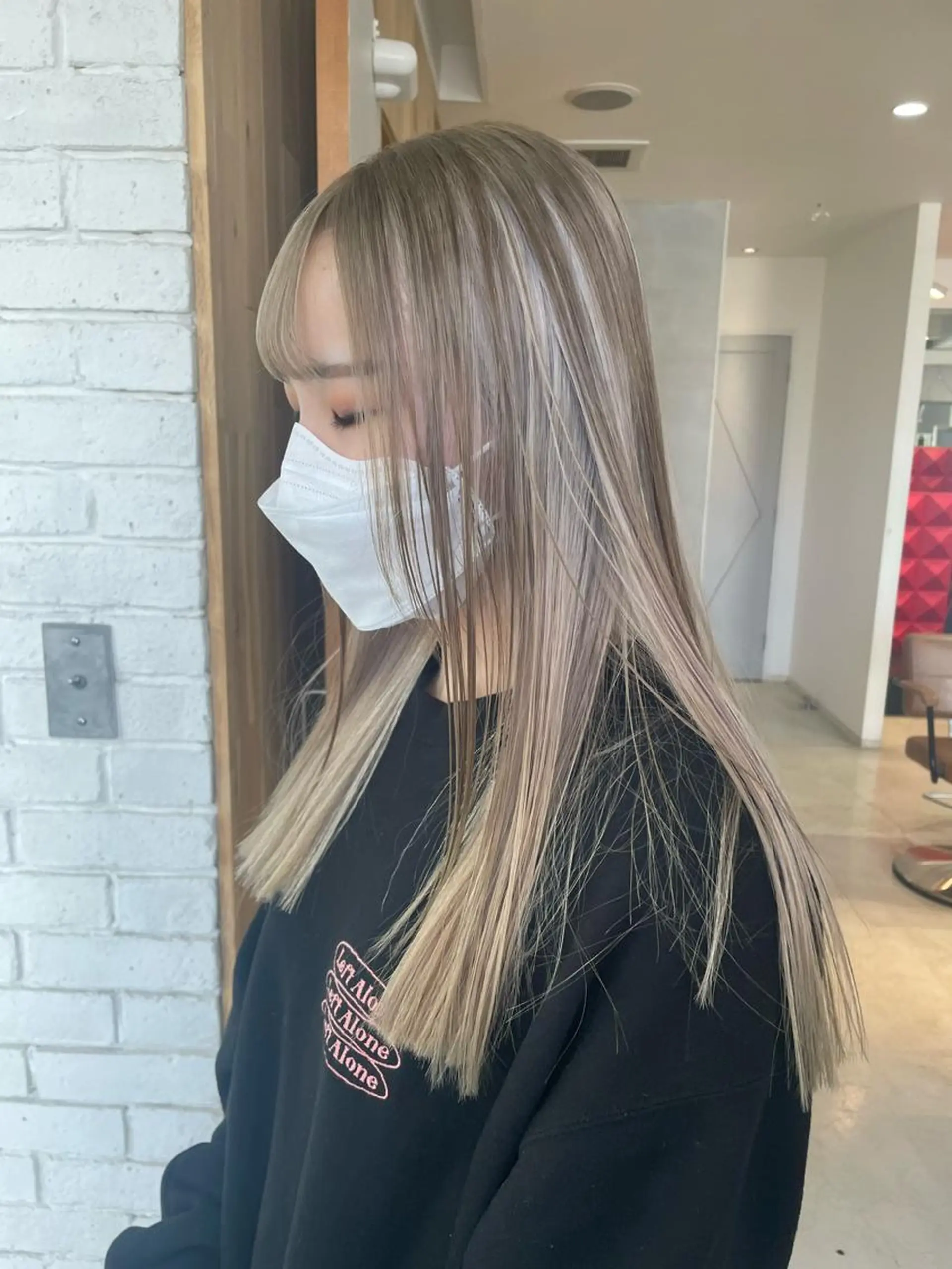 ロング カラー LUNTY NAMBA所属・艶ハイトーン👑♡ NATSUKIのヘアスタイル