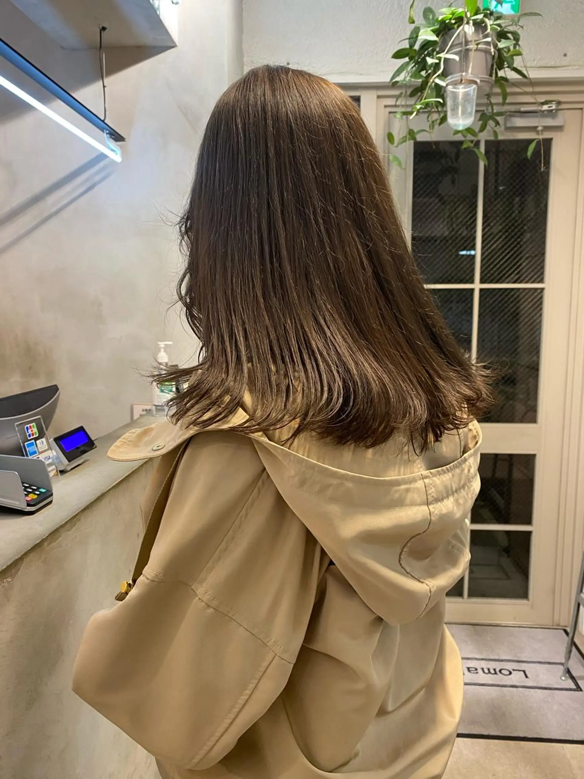 セミロング カラー グレージュ 艶カラー 🤍🫧/makoのヘアスタイル