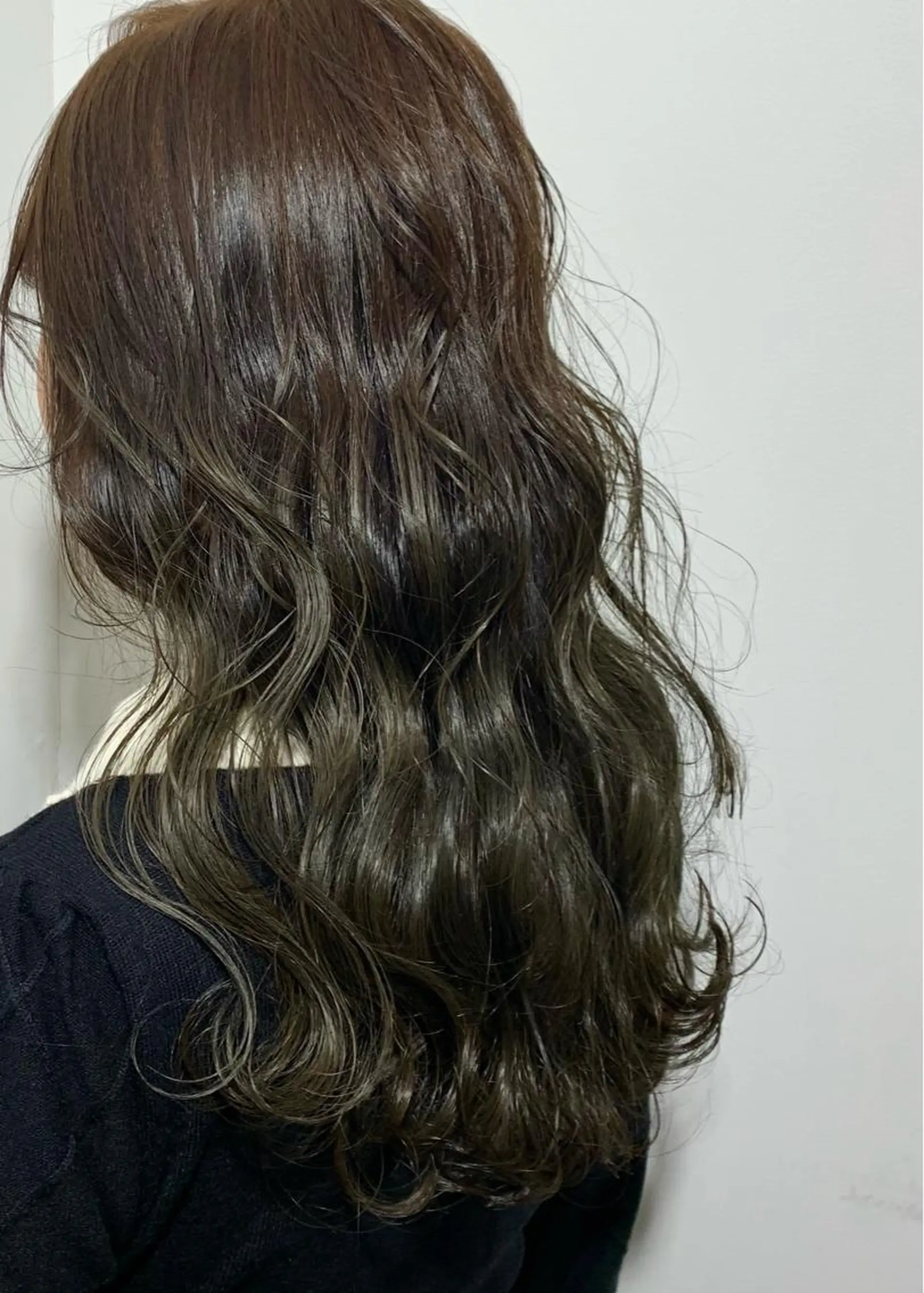 セミロング ヘアカラー トリートメント もにか🌞原宿/渋谷 🌝ブリーチカラーのヘアスタイル