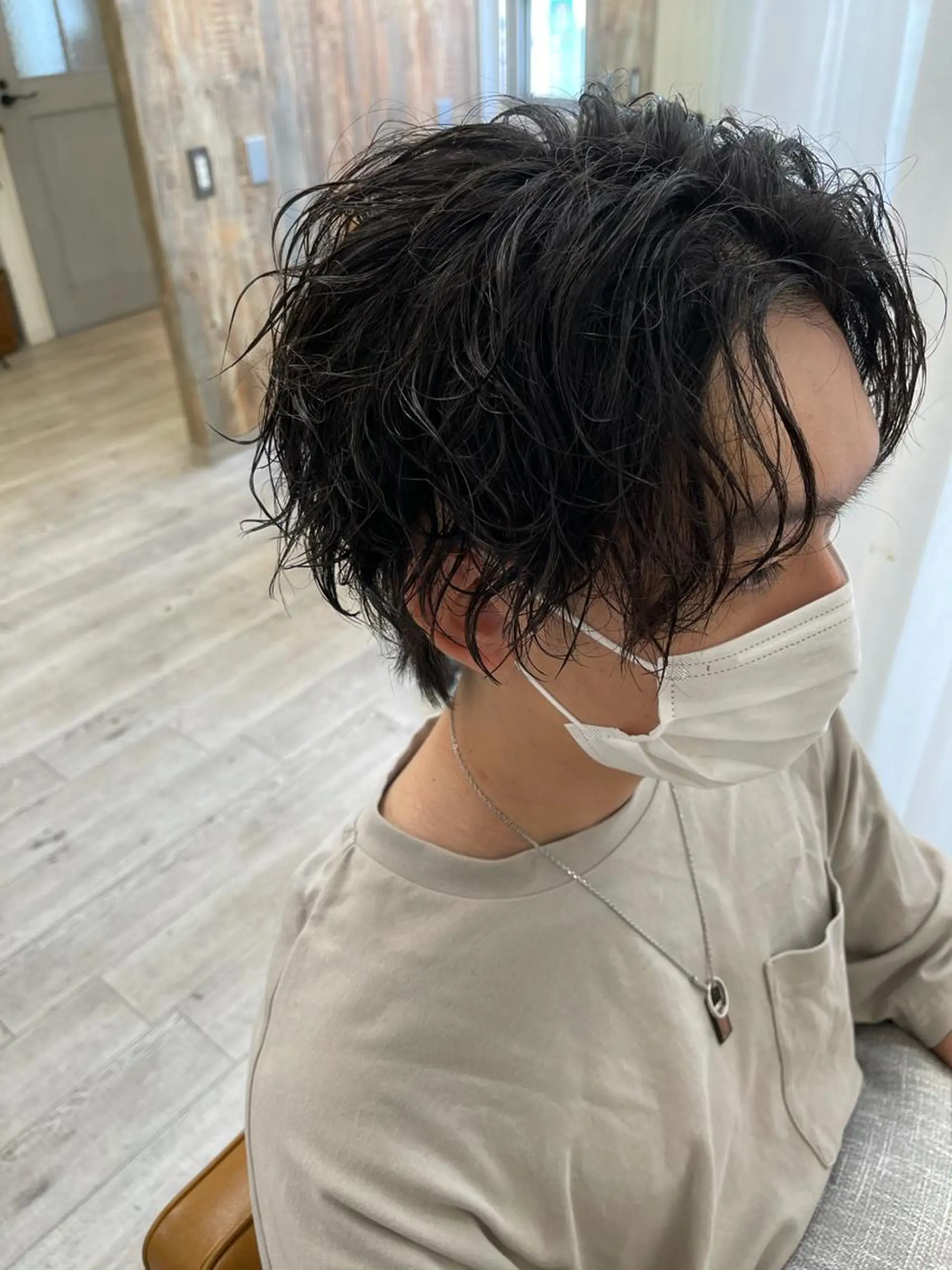 ミディアム パーマ メンズ ミディアムパーマ メンズパーマ スパイラルパーマ カット パーマ トリートメント メンズ専門 Stylist吉川のヘアスタイル