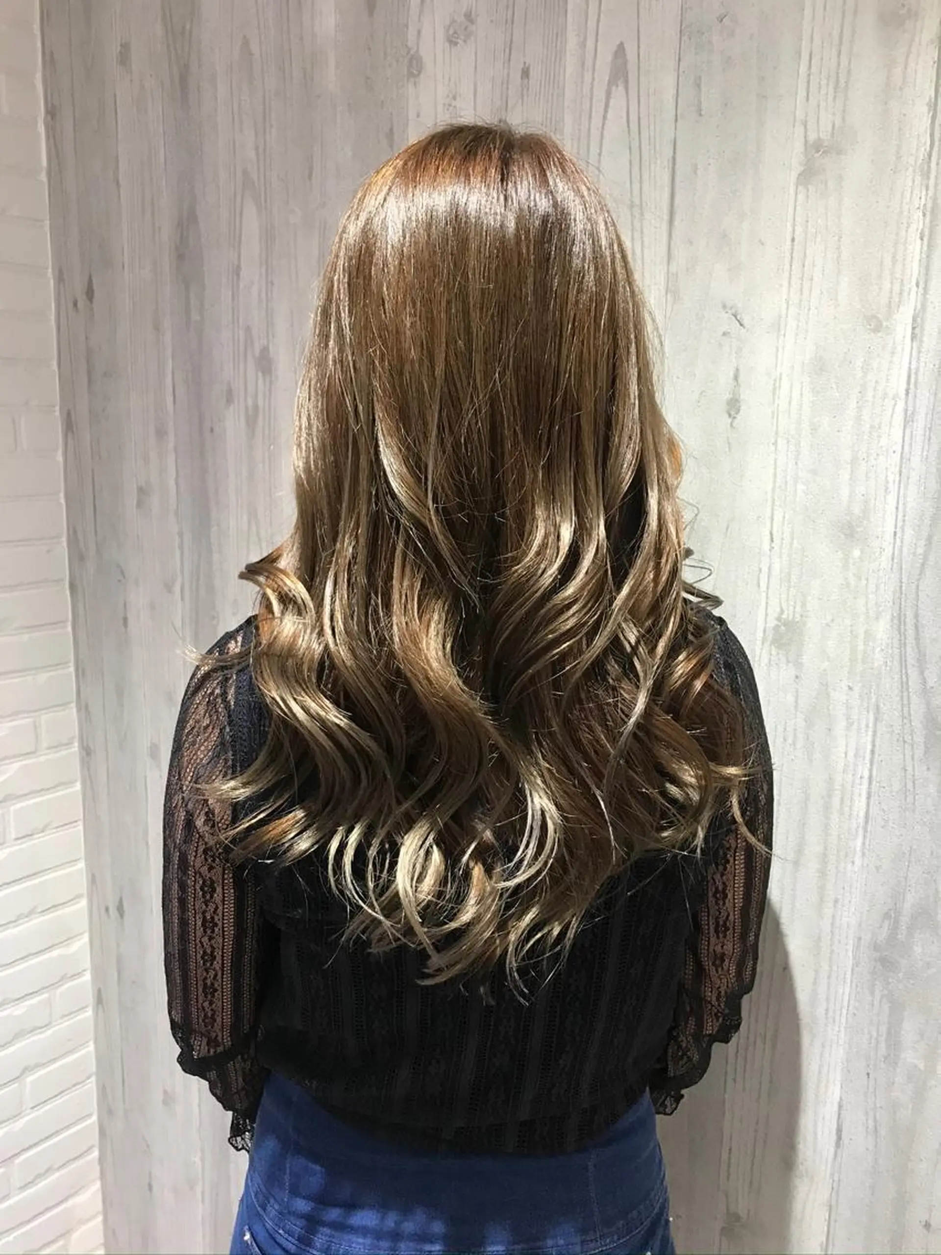 ロング カラー バレイヤージュ ベージュカラー レイヤーカット ロング Renatus店長 金子裕美のヘアスタイル