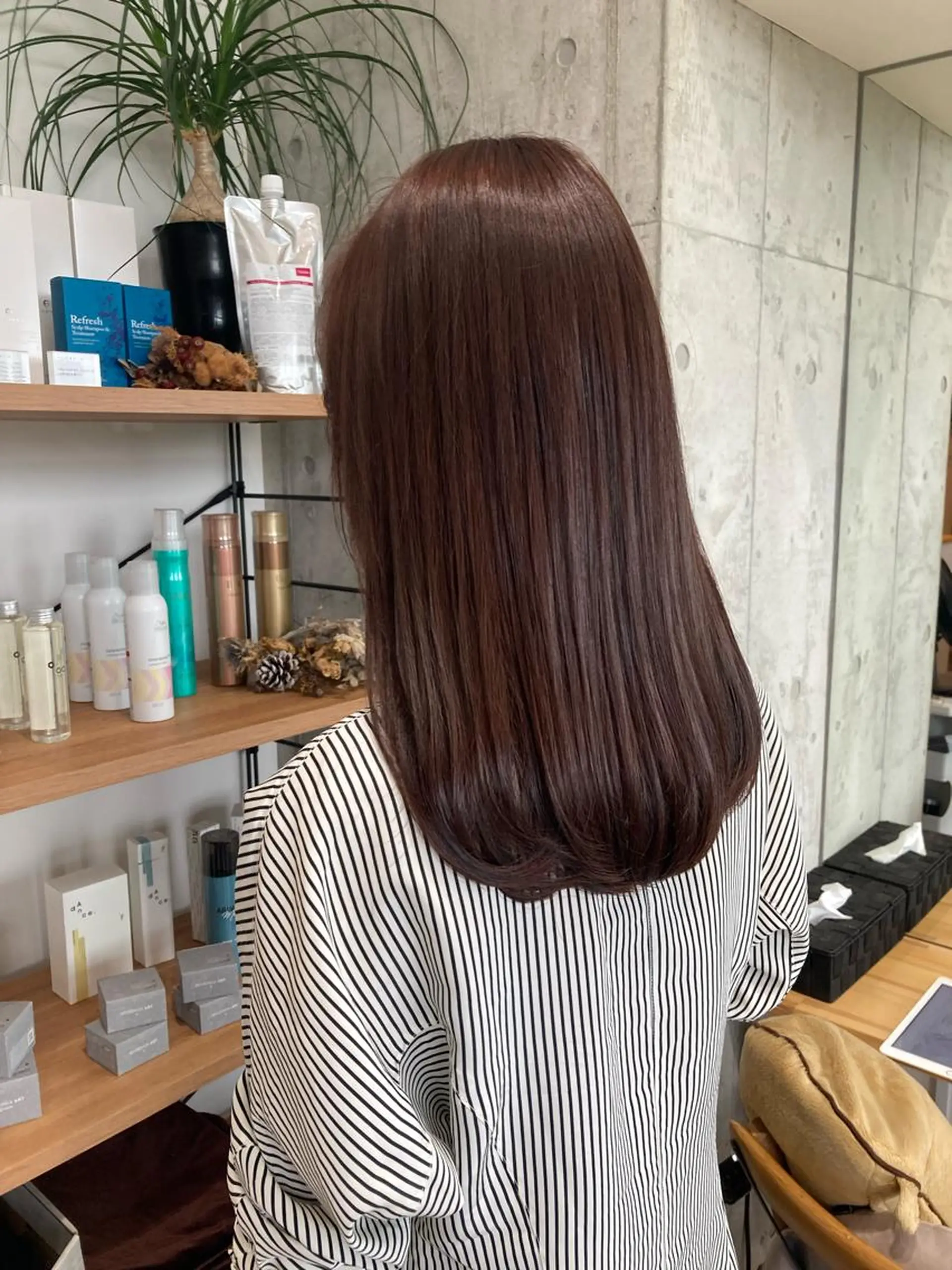 セミロング カット ヘアカラー トリートメント ✨色持ちの良い艶 カラー✨蟹江真世のヘアスタイル