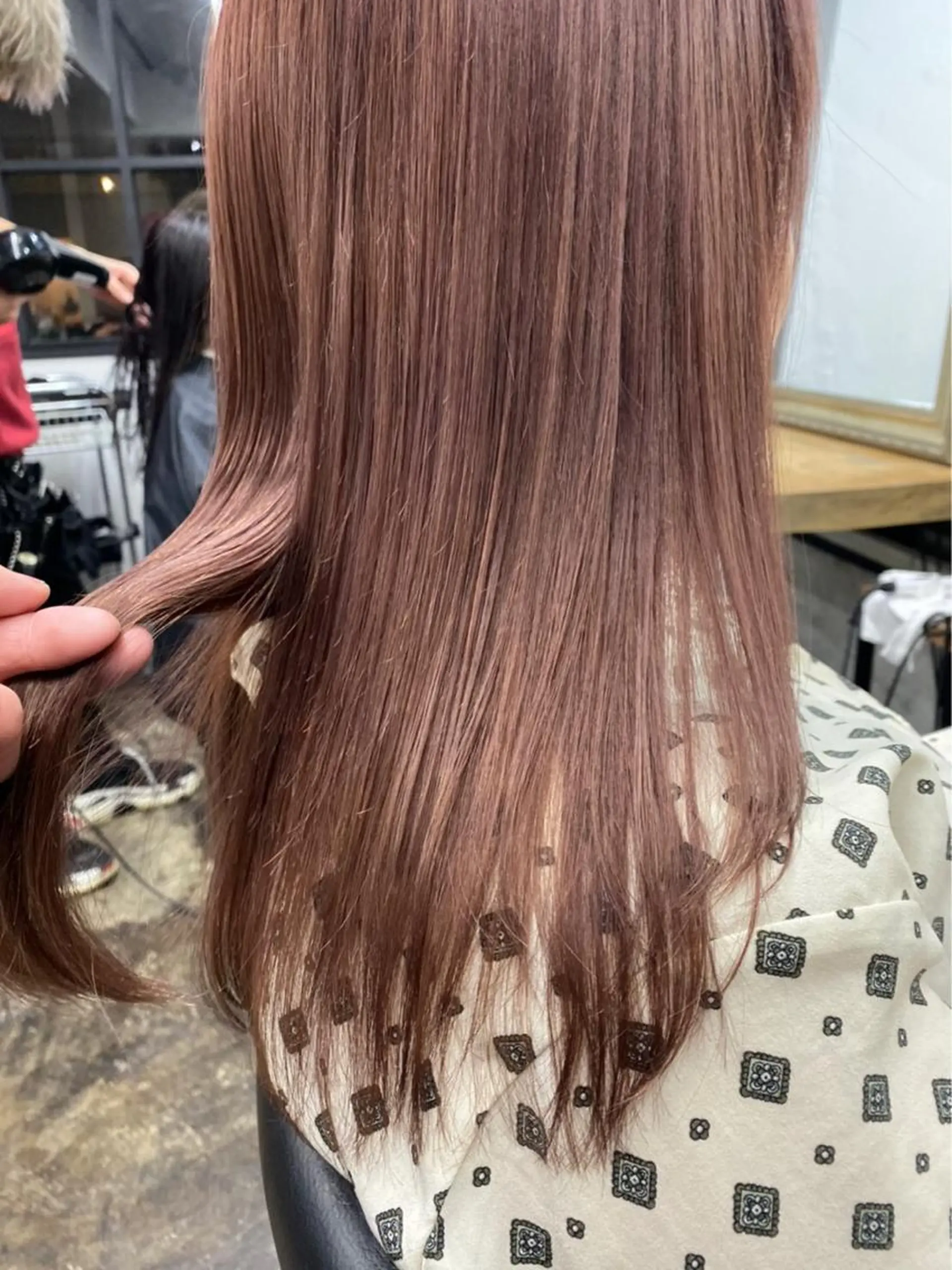 ロング カラー ブリーチ ケアブリーチ ダブルカラー ハイライトカラー イルミナカラー 🔆学生に人気🔆 AEQUITASのヘアスタイル