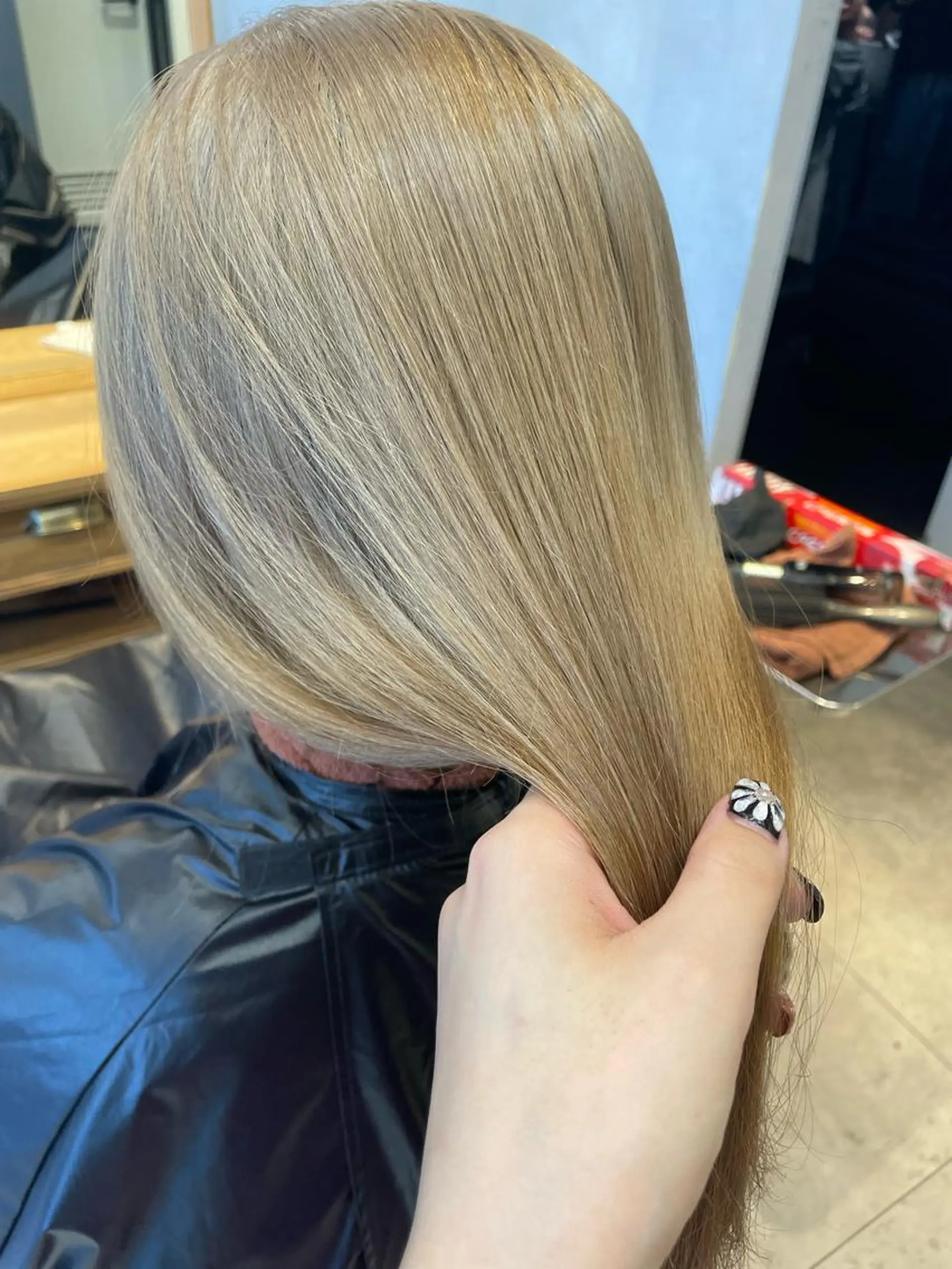 ロング ヘアカラー 梅田韓国ヘア kiara🩷彡のヘアスタイル