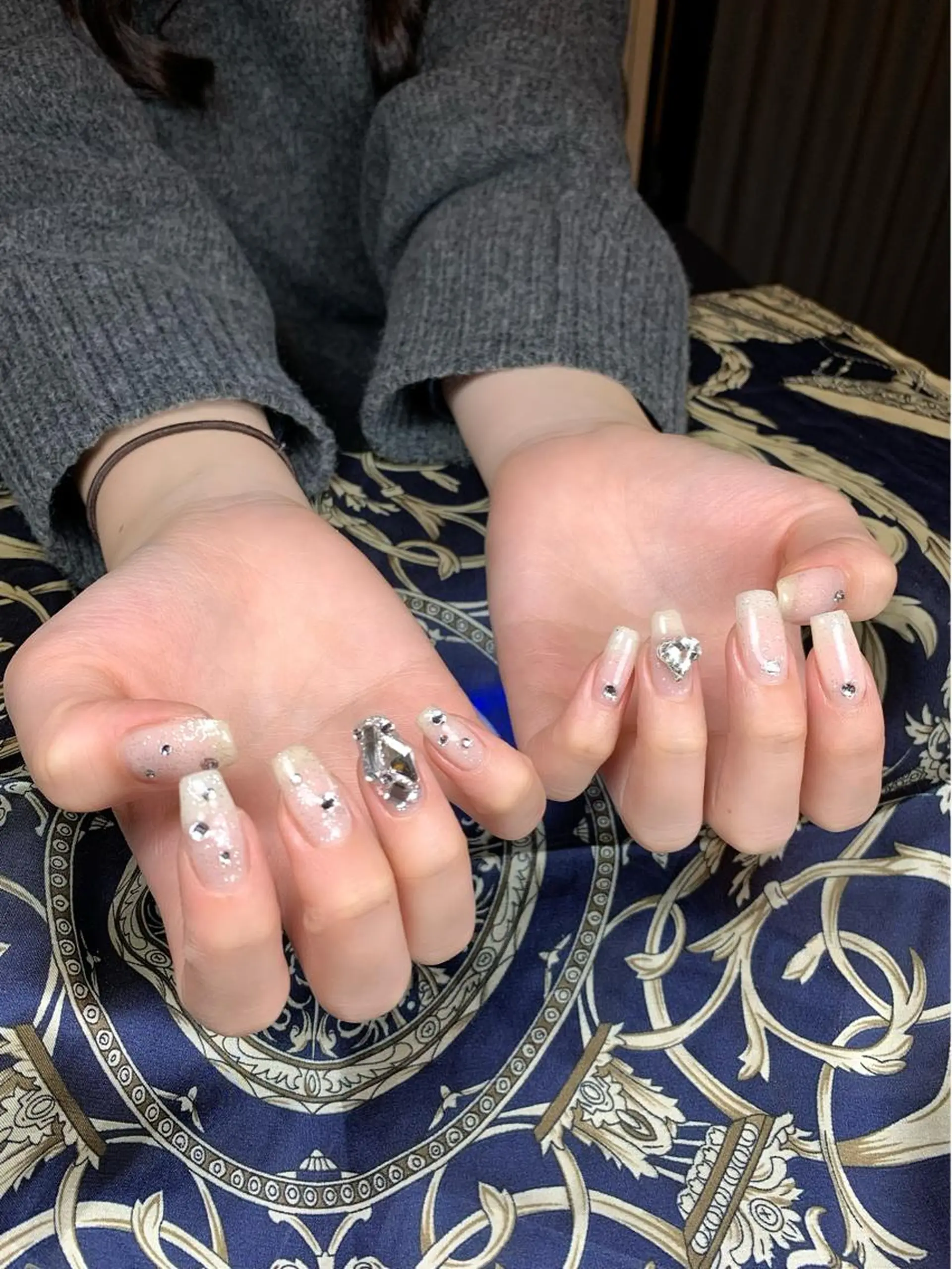 ネイル 持ち込み ハンドネイル Nail Salon R.N アールドットエヌ所属・R.N アールドットエヌのネイルデザイン