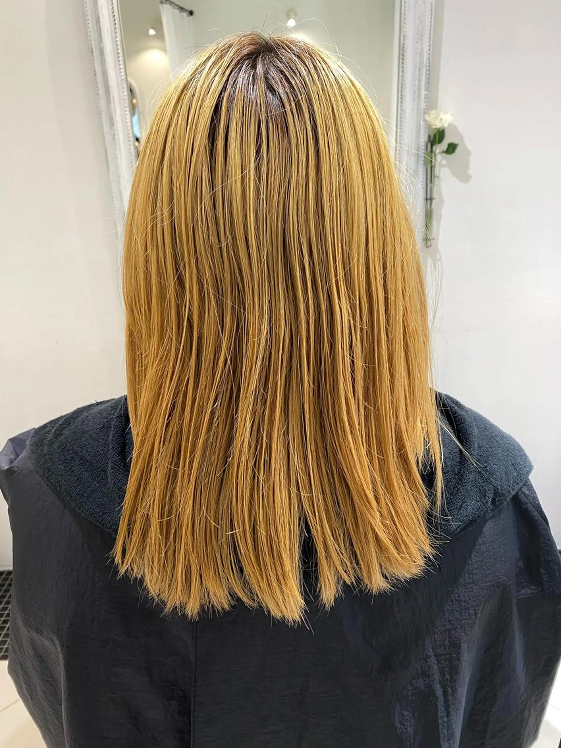 カラー ducha所属・DUCHA Tomida naoのヘアスタイル