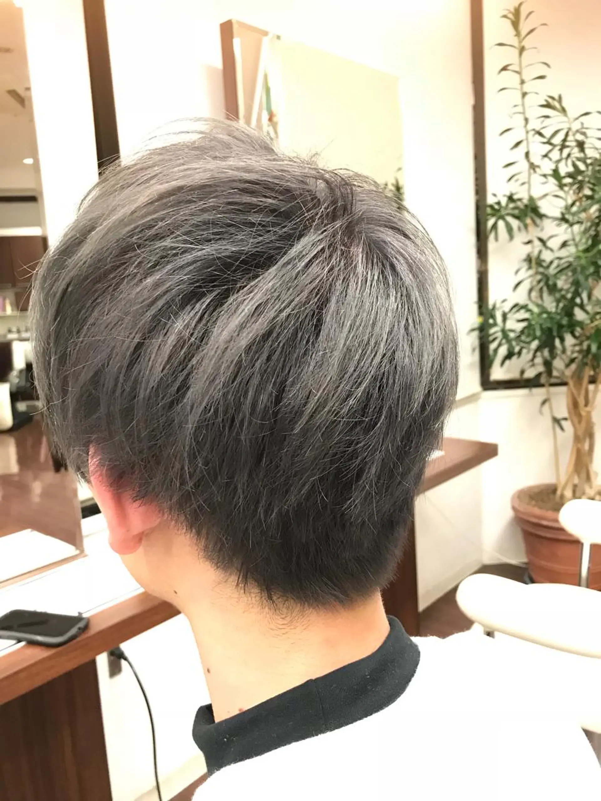 ショート カラー メンズ 長内 大明のヘアスタイル
